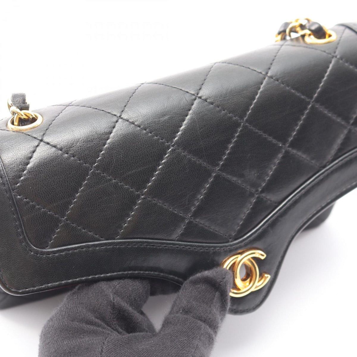 Chanel Black Leather Handbag Shoulder Bag (Pre-Owned)