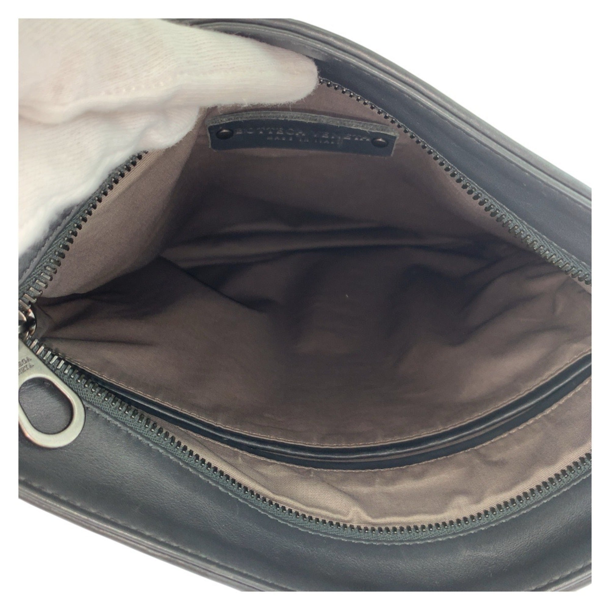 Bottega Veneta Charcoal Gray Leather Pochette Shoulder Bag (Pre-Owned)