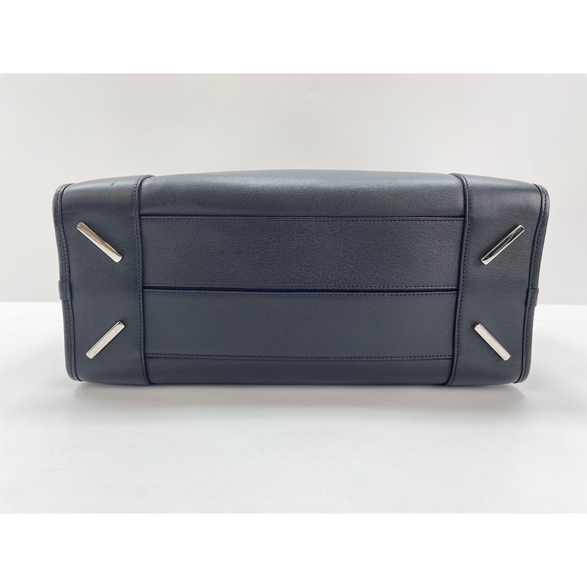 Loewe Black Handbag (Pre-Owned)