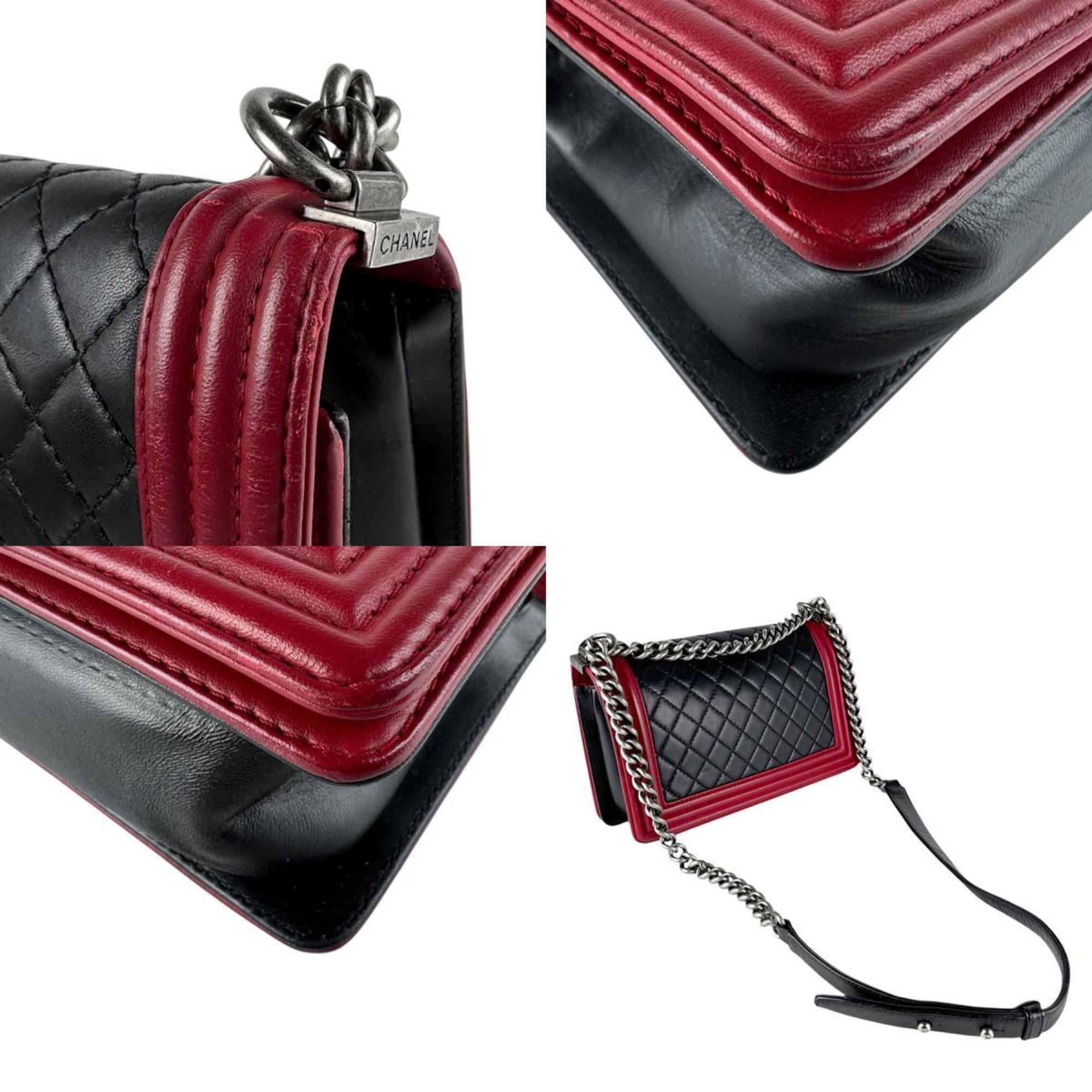 Chanel Black Red Color Leather Shoulder Bag (Pre-Owned)