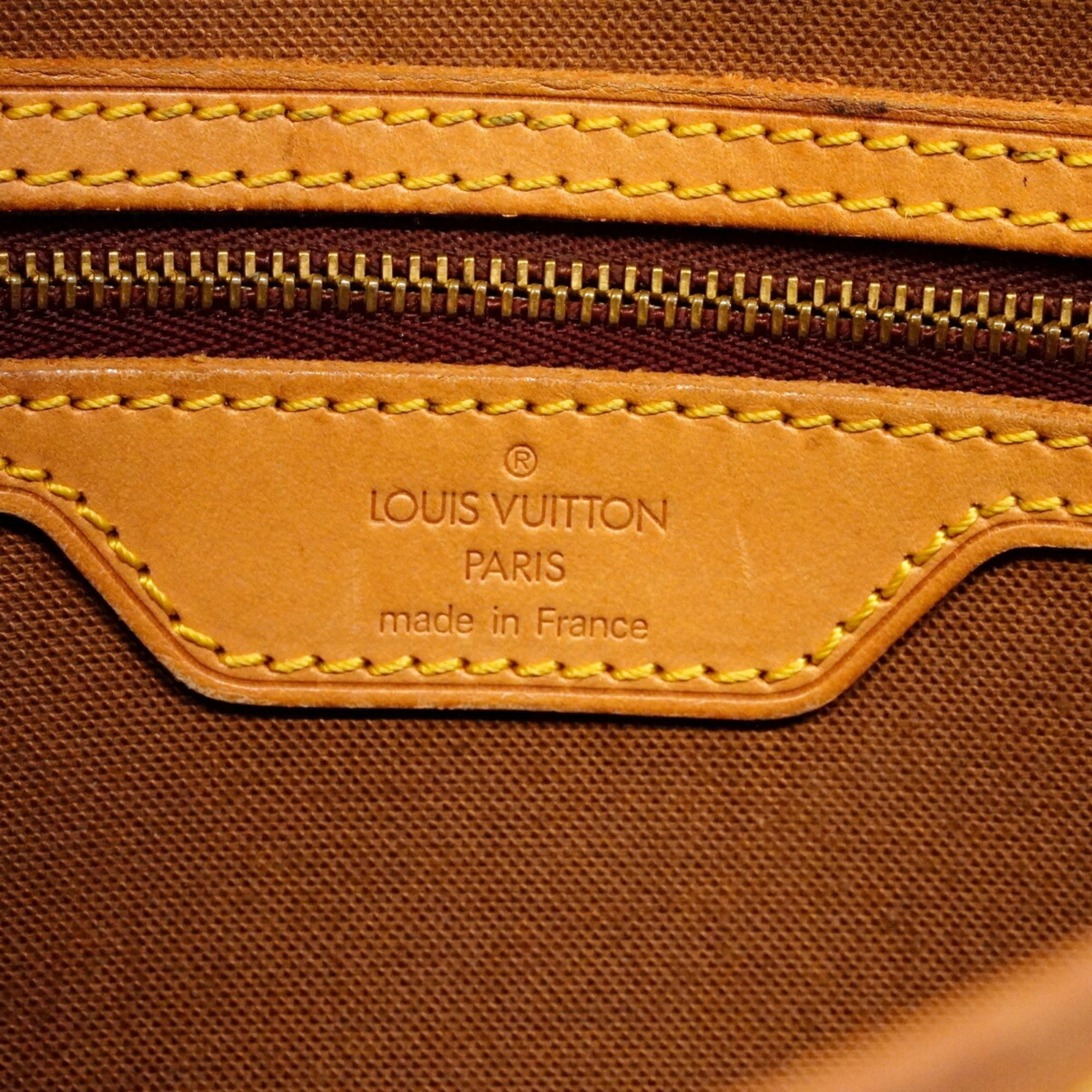 Louis Vuitton Brown Shoulder Bag (Pre-Owned)