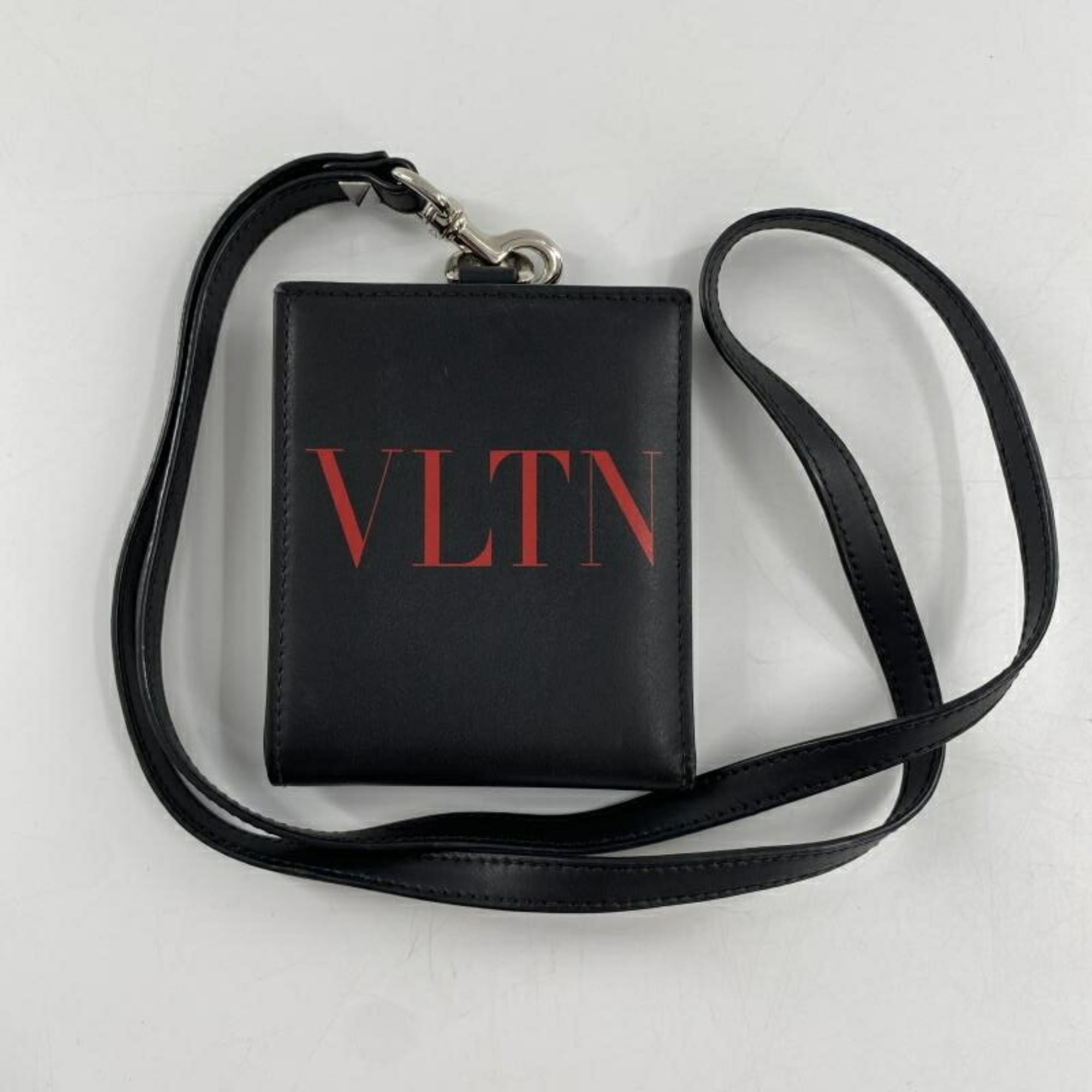 Valentino Garavani Black Leather Chain/Shoulder Wallet (Pre-Owned)