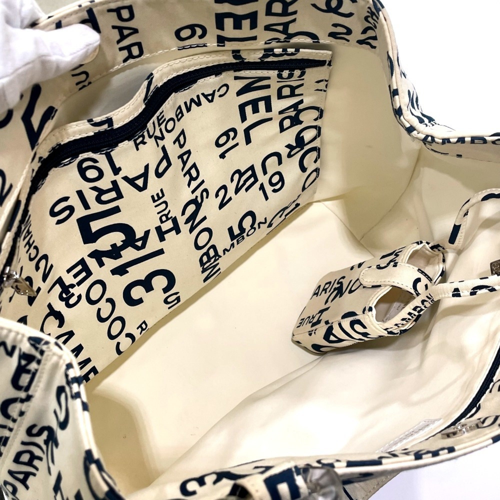 Chanel Navy White Canvas Shoulder Bag Tote Bag (Pre-Owned)