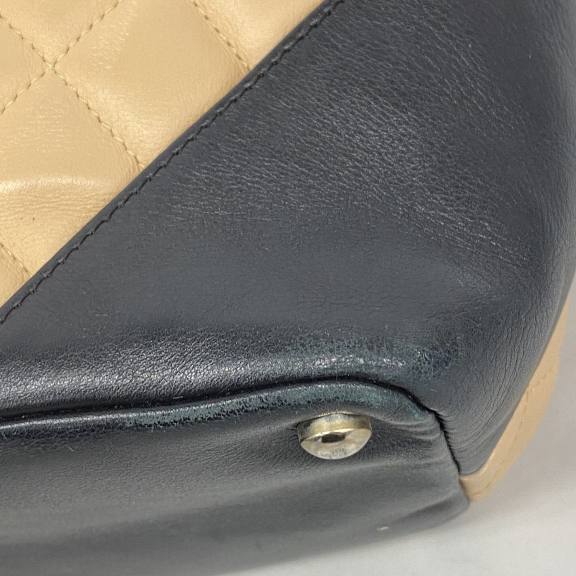 Chanel Black Brown Leather Tote Bag (Pre-Owned)