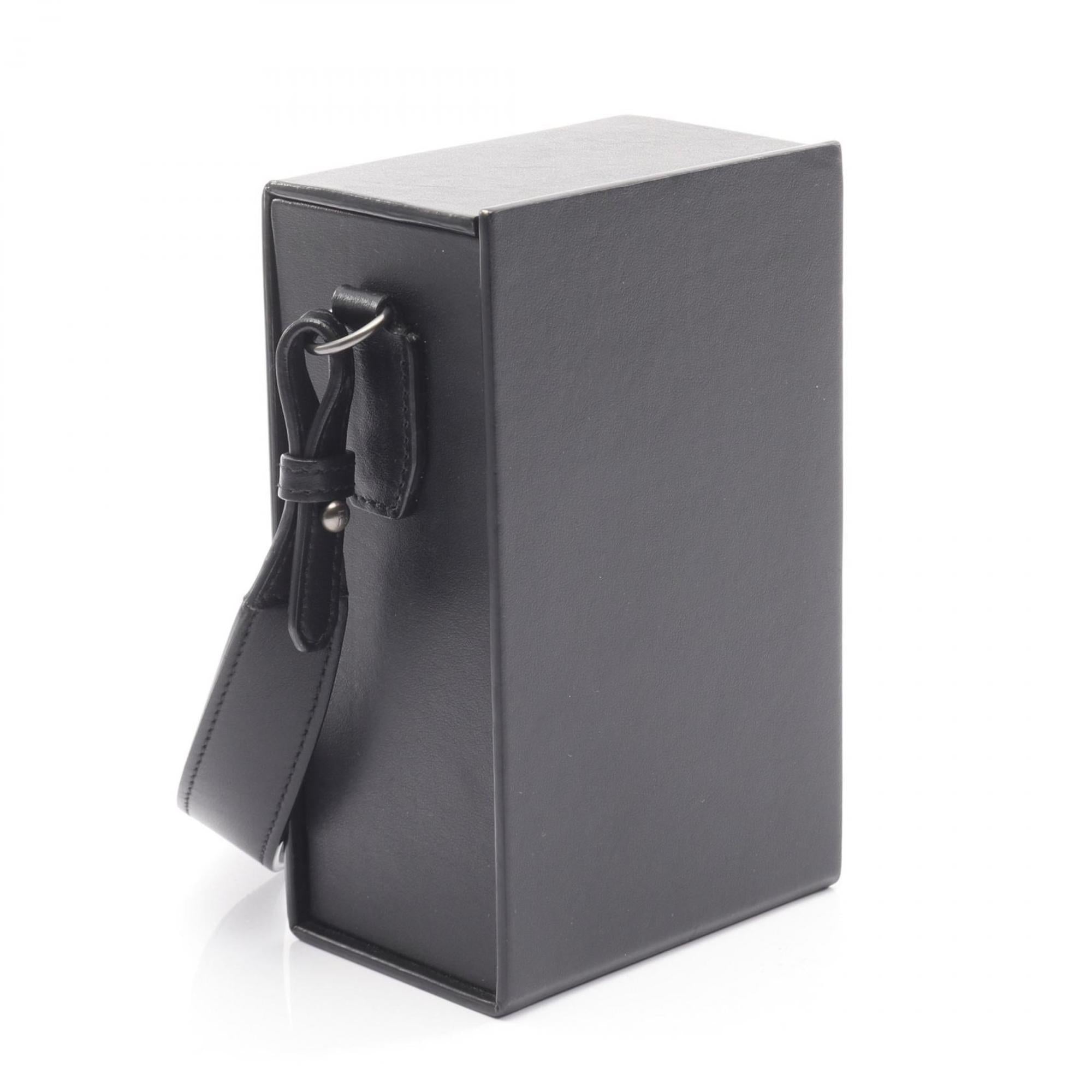Fendi Black Leather Shoulder Bag (Pre-Owned)