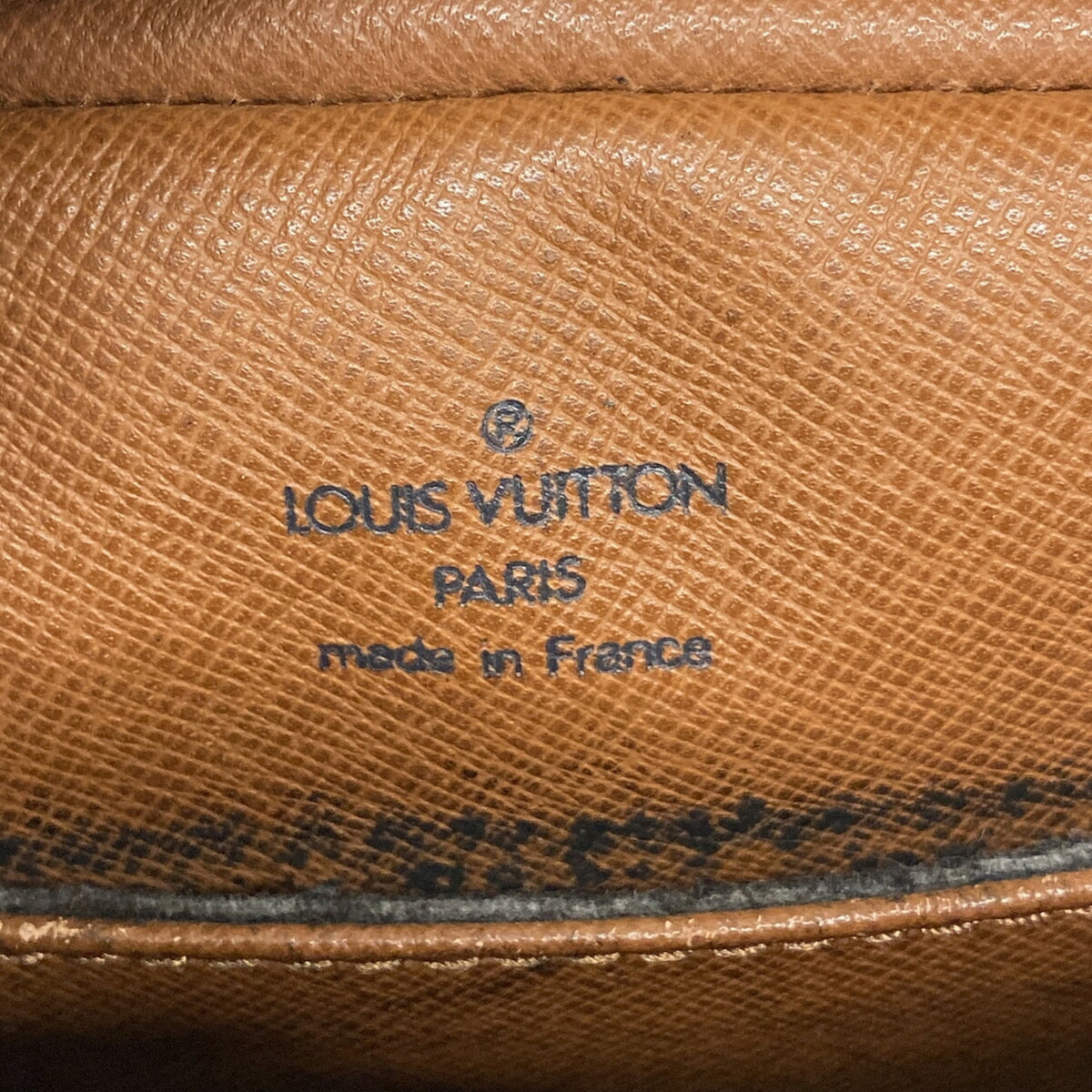 Louis Vuitton Brown Clutch Bag (Pre-Owned)