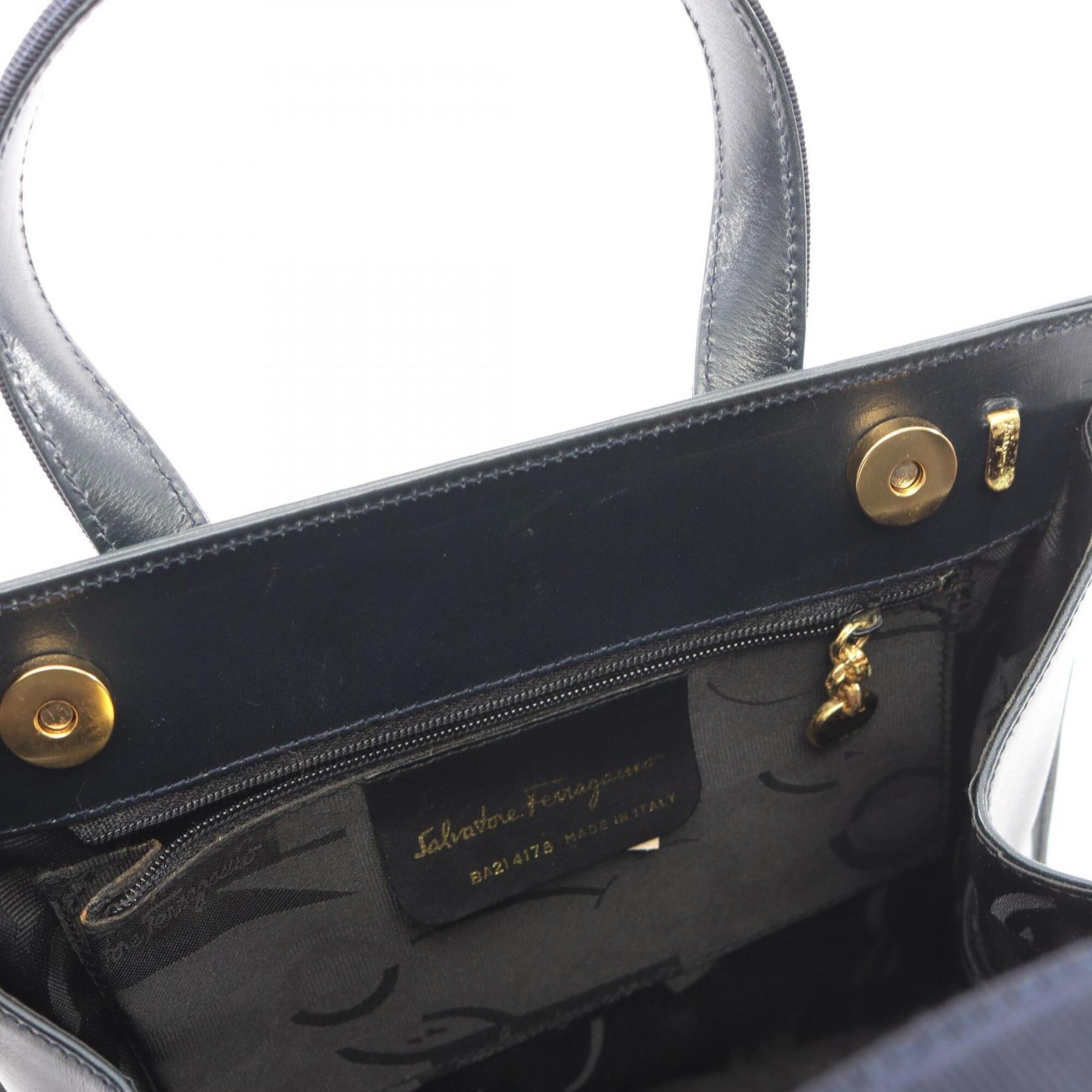 Salvatore Ferragamo Navy Leather Handbag (Pre-Owned)