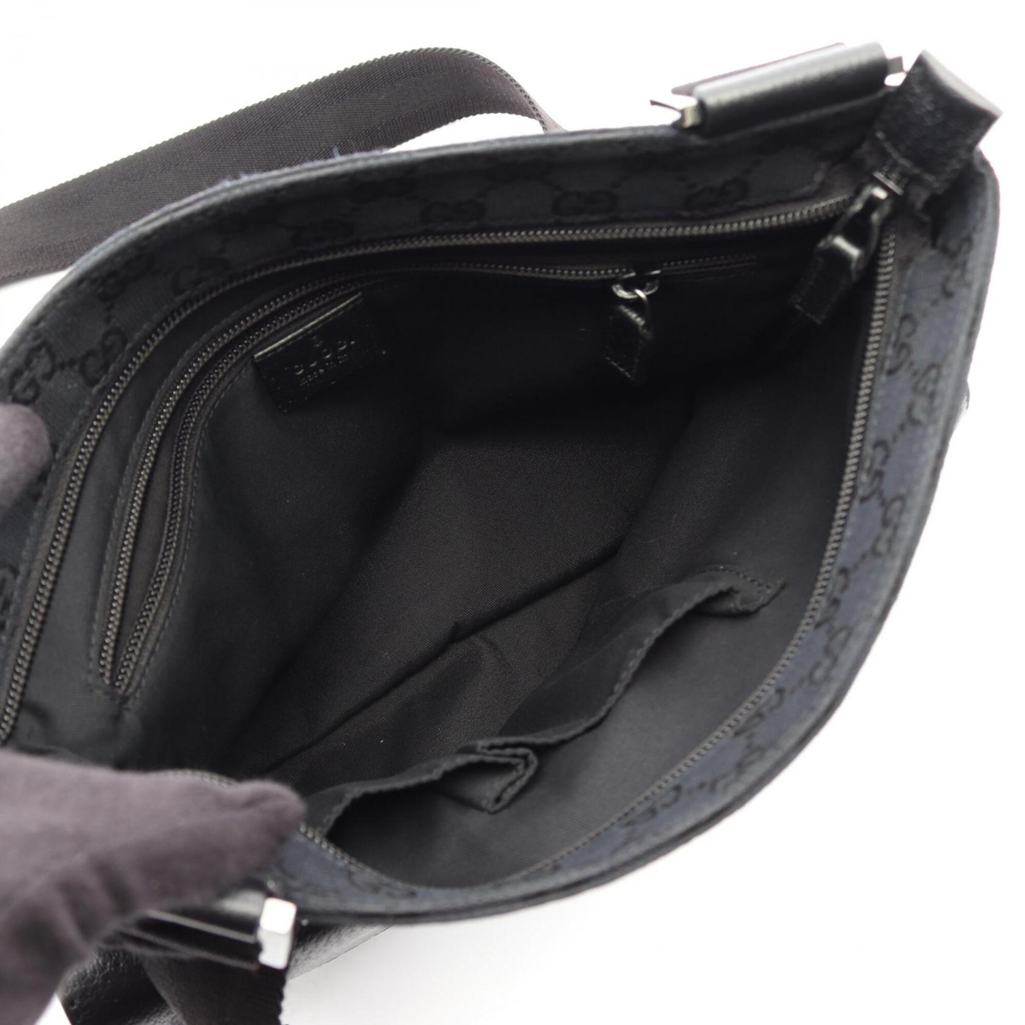 Gucci Black Canvas Leather Handbag Shoulder Bag (Pre-Owned)