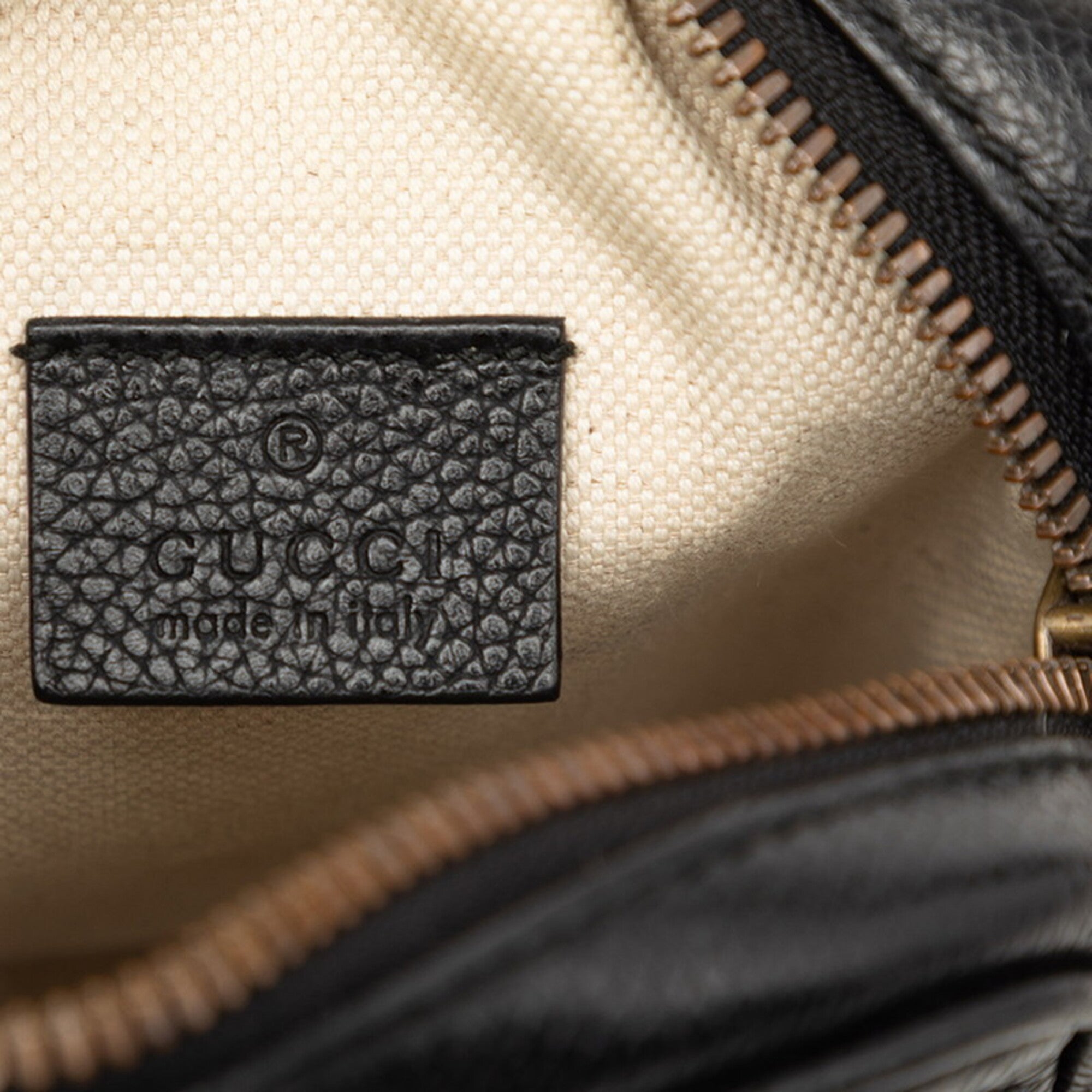 Gucci Black Leather Shoulder Bag (Pre-Owned)