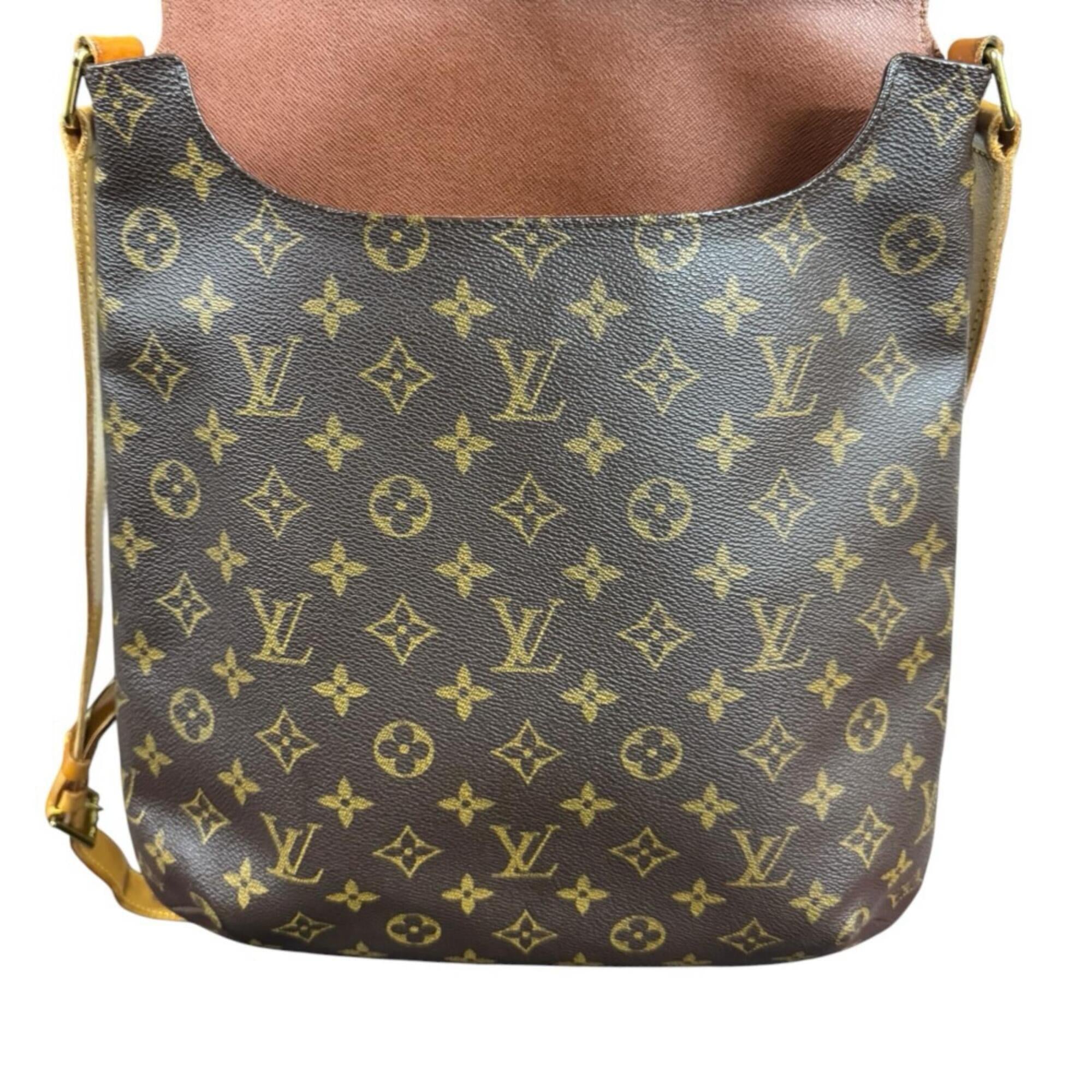 Louis Vuitton Brown Monogram Canvas Shoulder Bag (Pre-Owned)