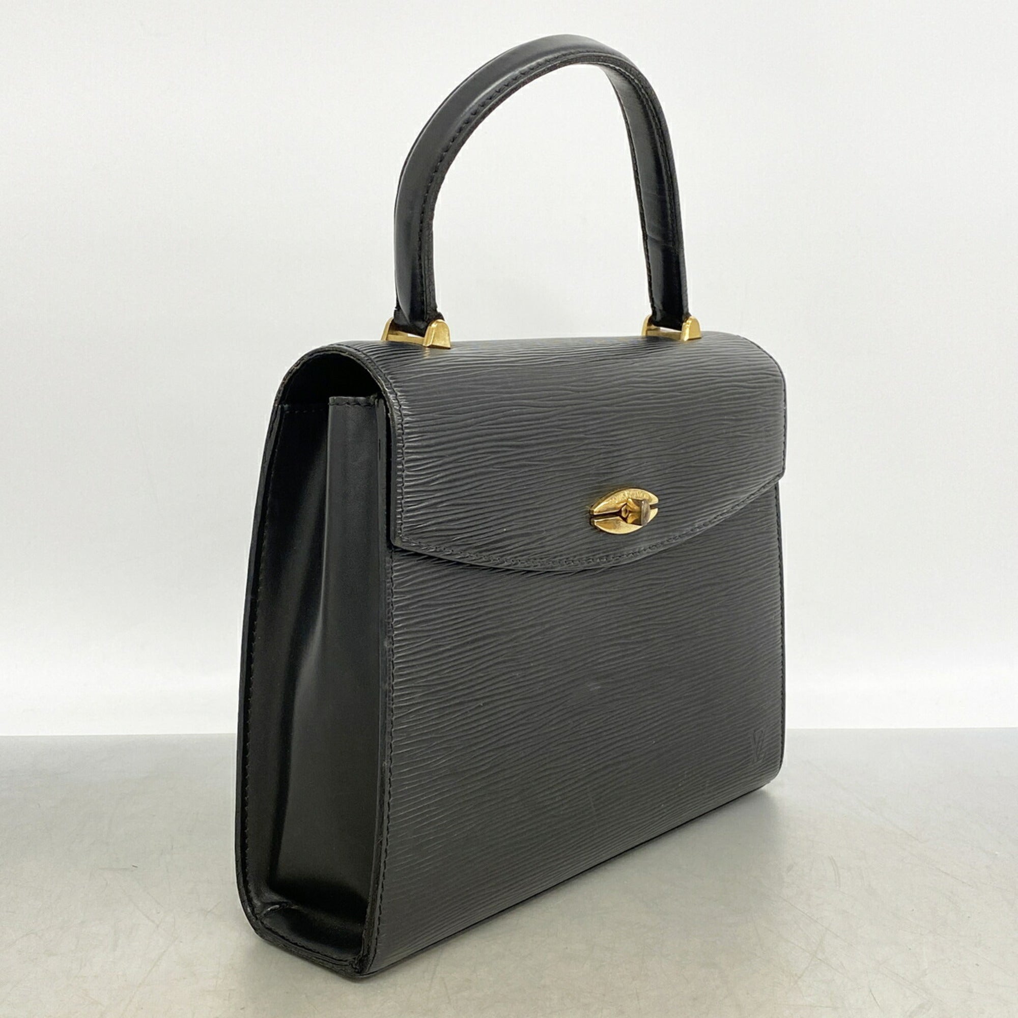 Louis Vuitton Noir Handbag (Pre-Owned)
