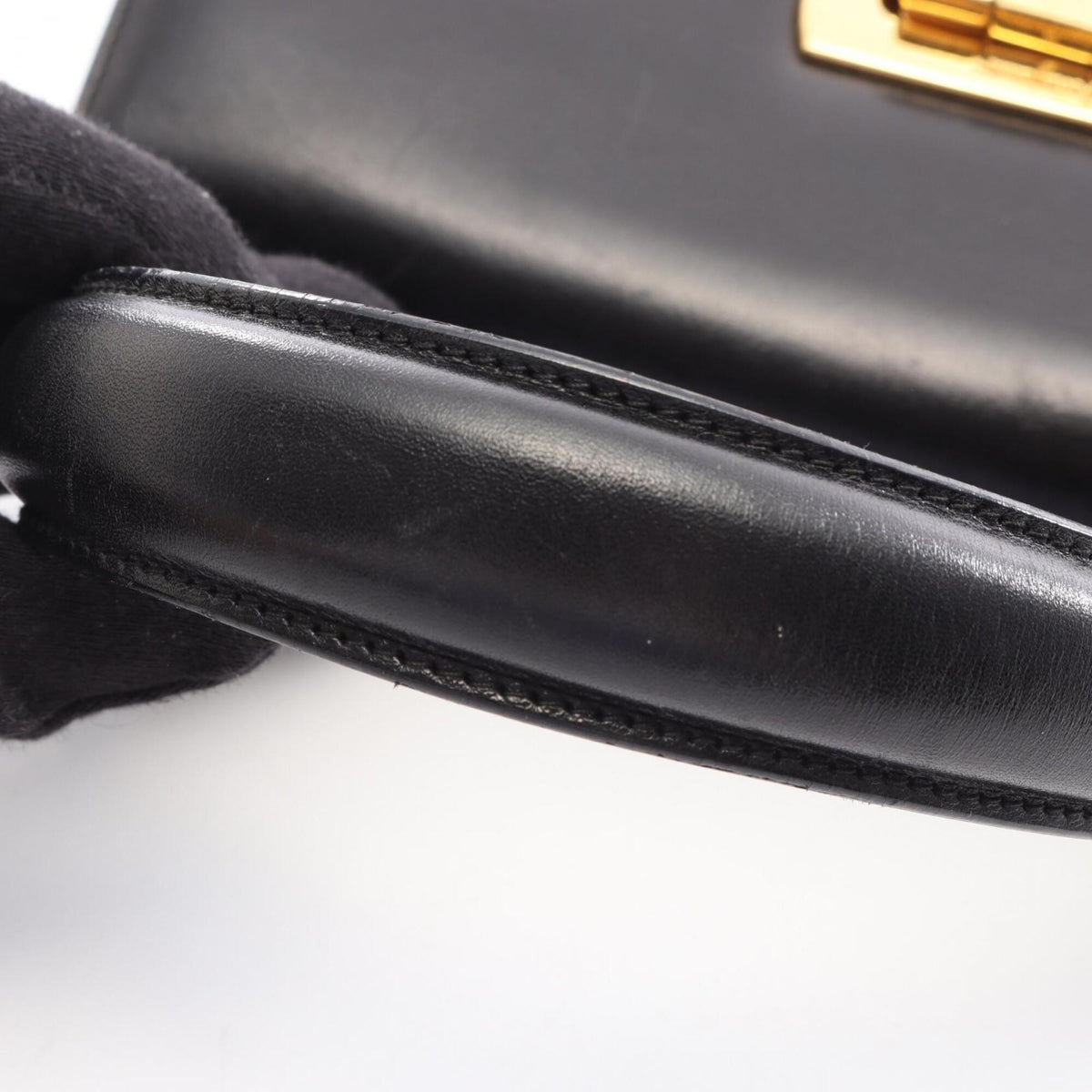 Salvatore Ferragamo Black Leather Handbag (Pre-Owned)