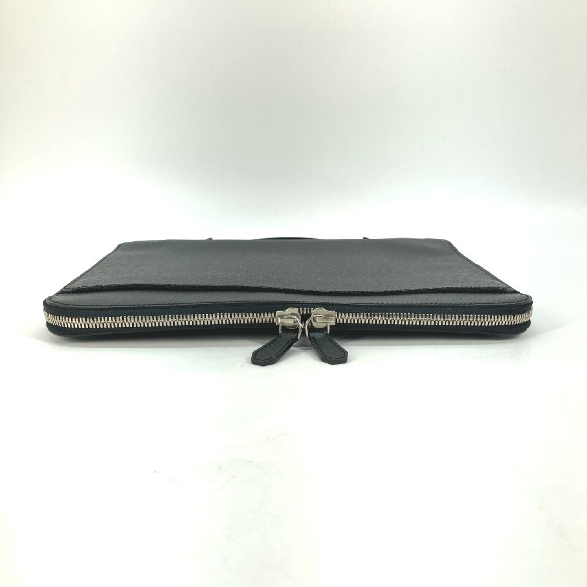 Louis Vuitton Black Noir Taiga Leather Handbag (Pre-Owned)
