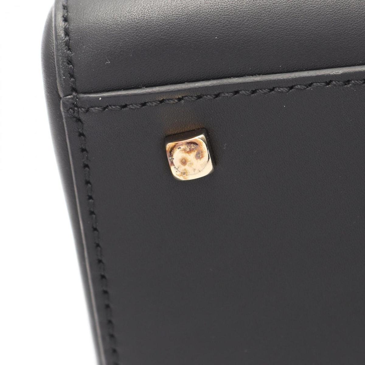 Salvatore Ferragamo Black Leather Handbag (Pre-Owned)