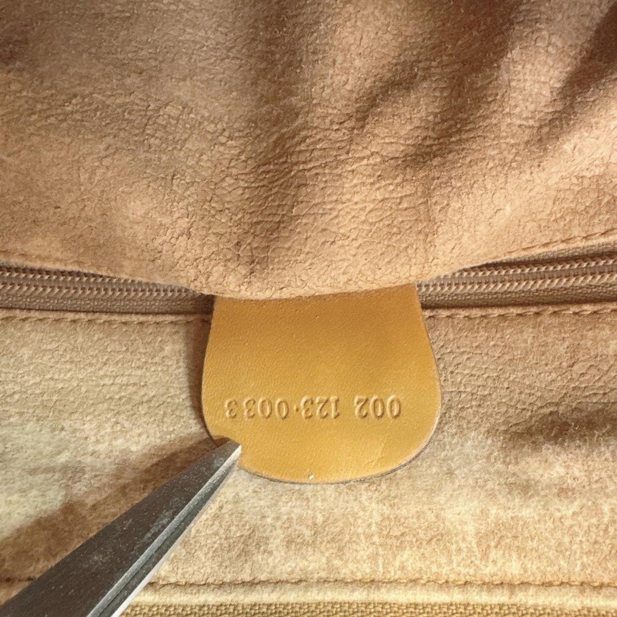 Gucci Microguccissima Beige Pvc Handbag (Pre-Owned)