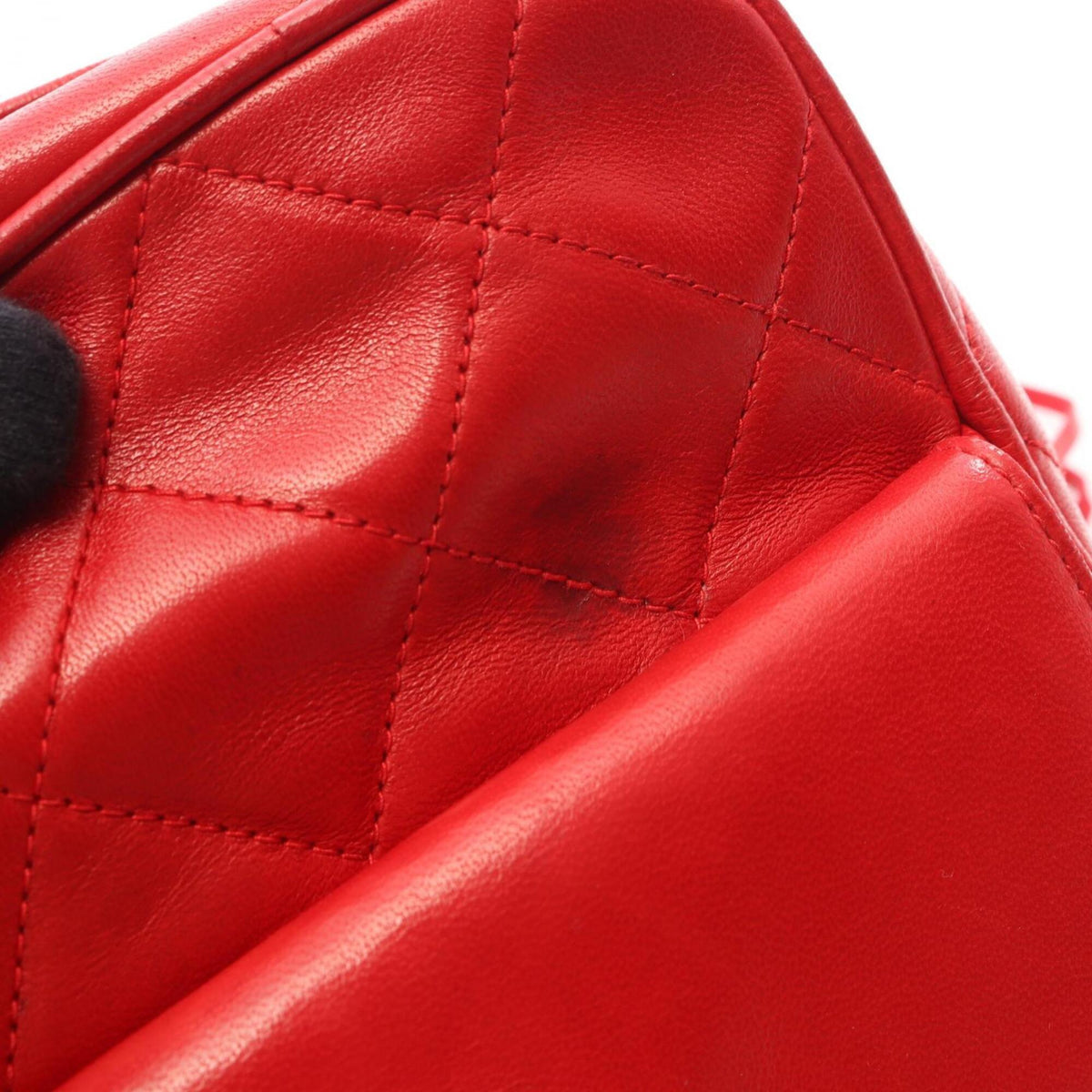 Chanel Red Color Leather Handbag Shoulder Bag (Pre-Owned)