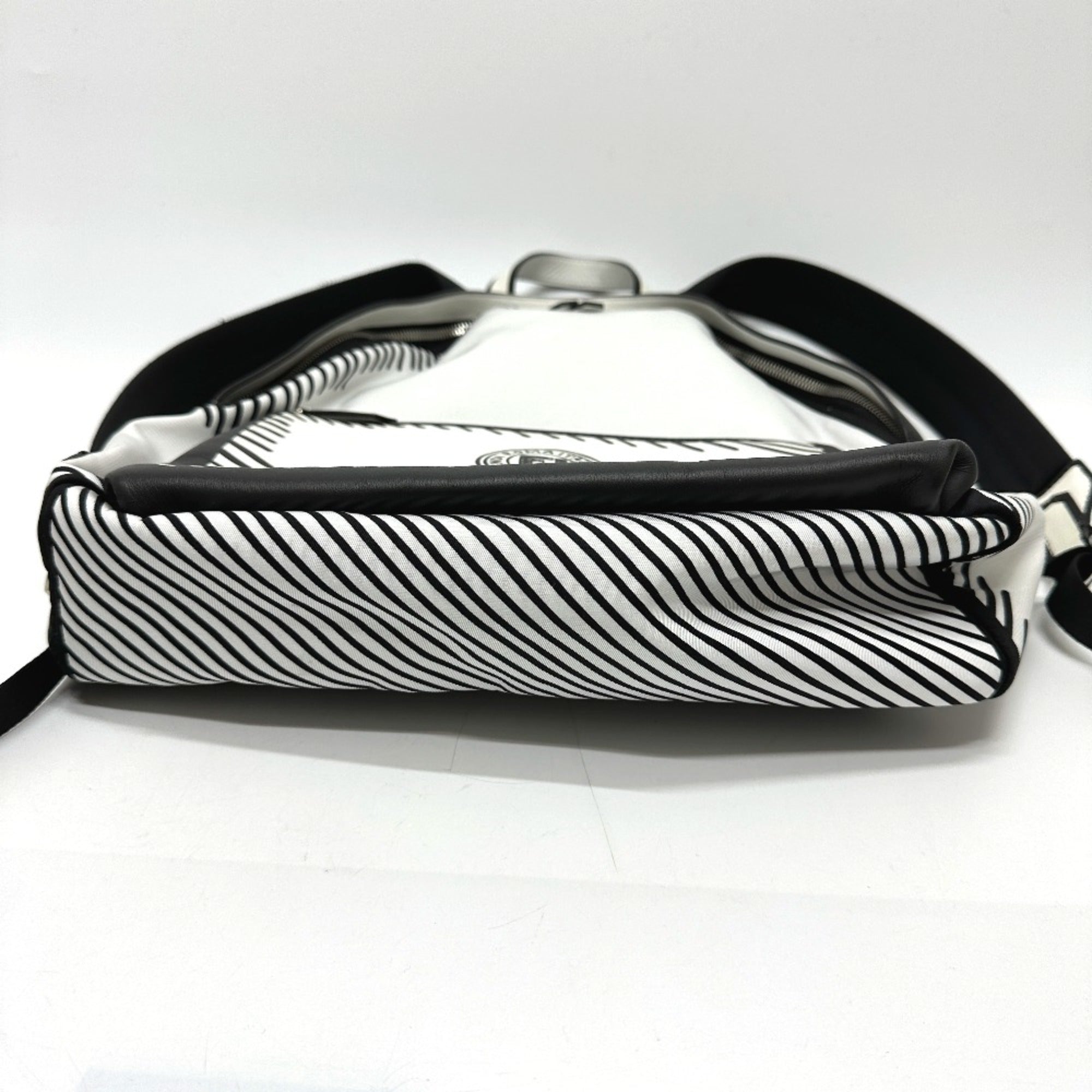 Fendi White Other Backpack (Pre-Owned)