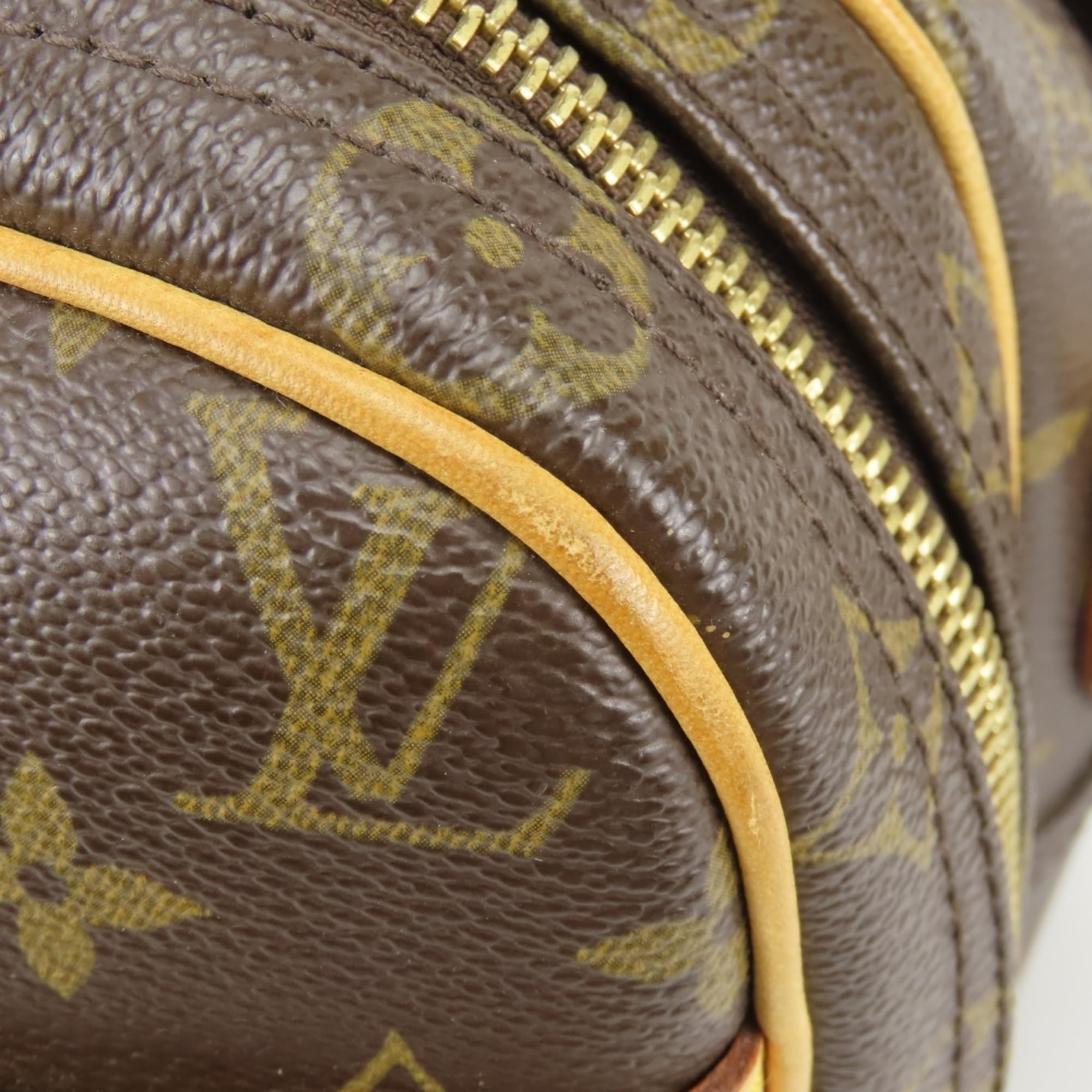 Louis Vuitton Brown Monogram Leather Shoulder Bag (Pre-Owned)