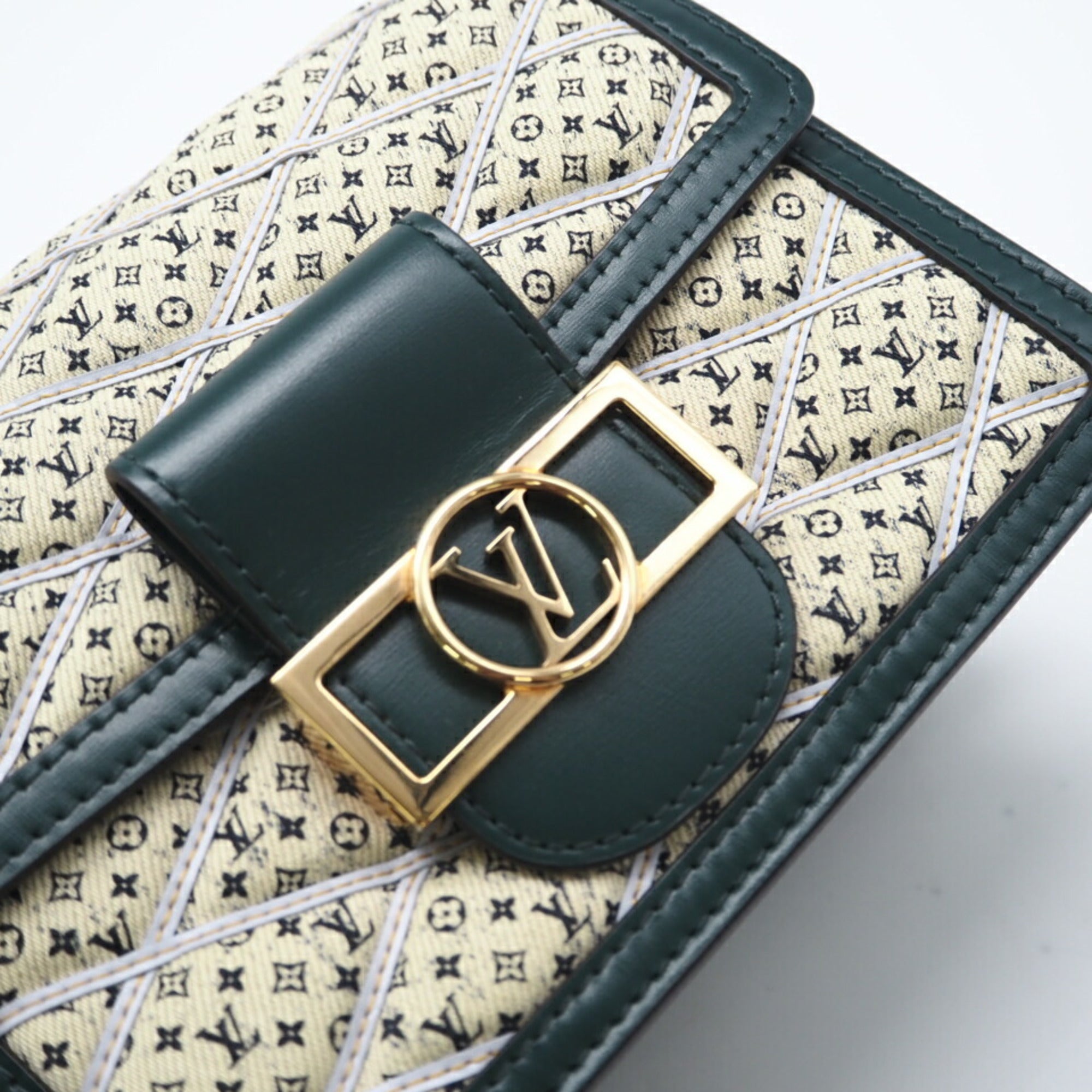 Louis Vuitton Beige Green Canvas Leather Shoulder Bag (Pre-Owned)