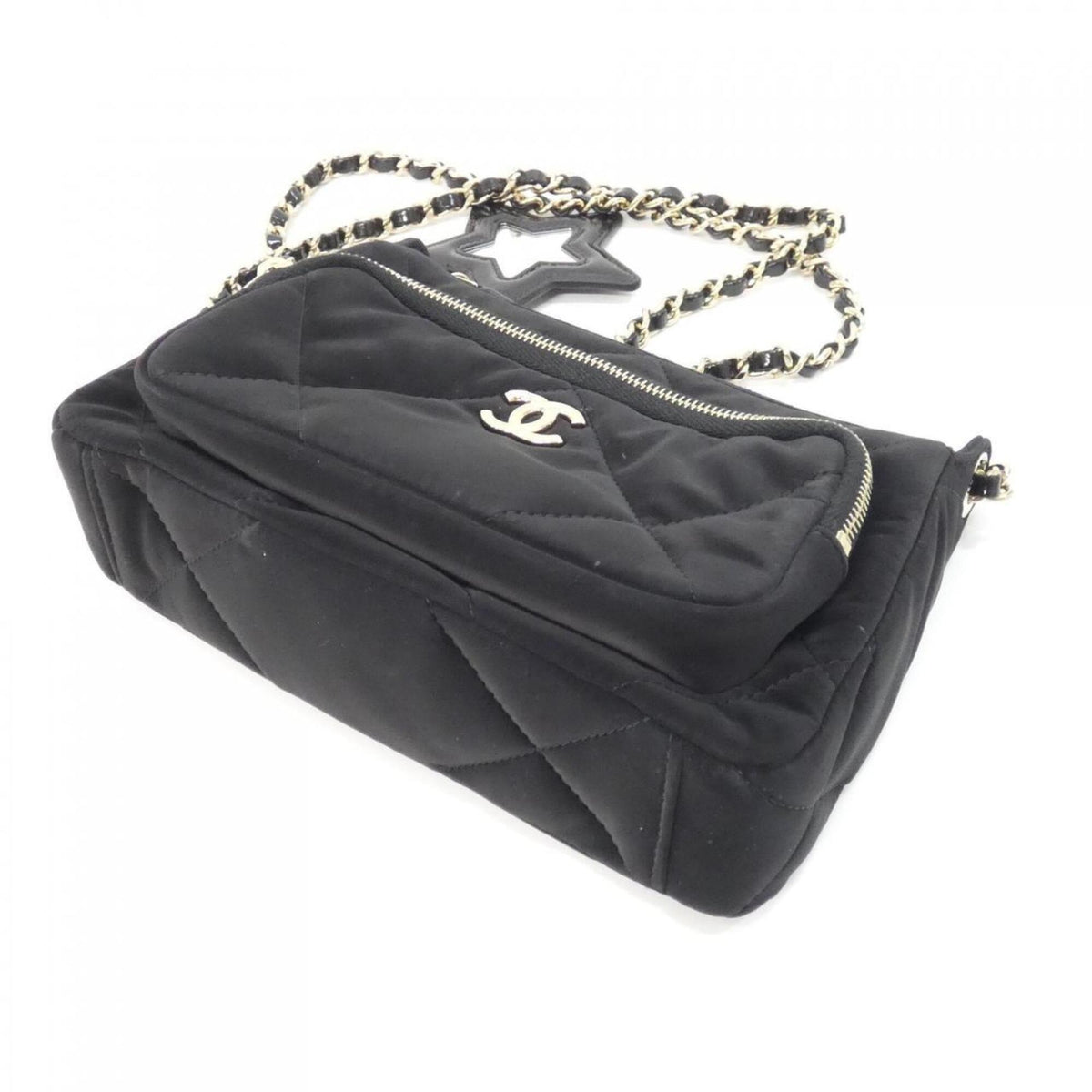 Chanel Black Handbag Shoulder Bag (Pre-Owned)