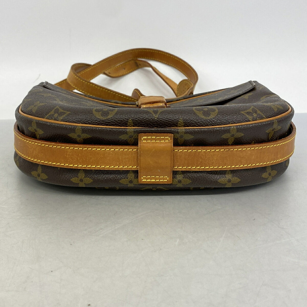Louis Vuitton Brown Shoulder Bag (Pre-Owned)