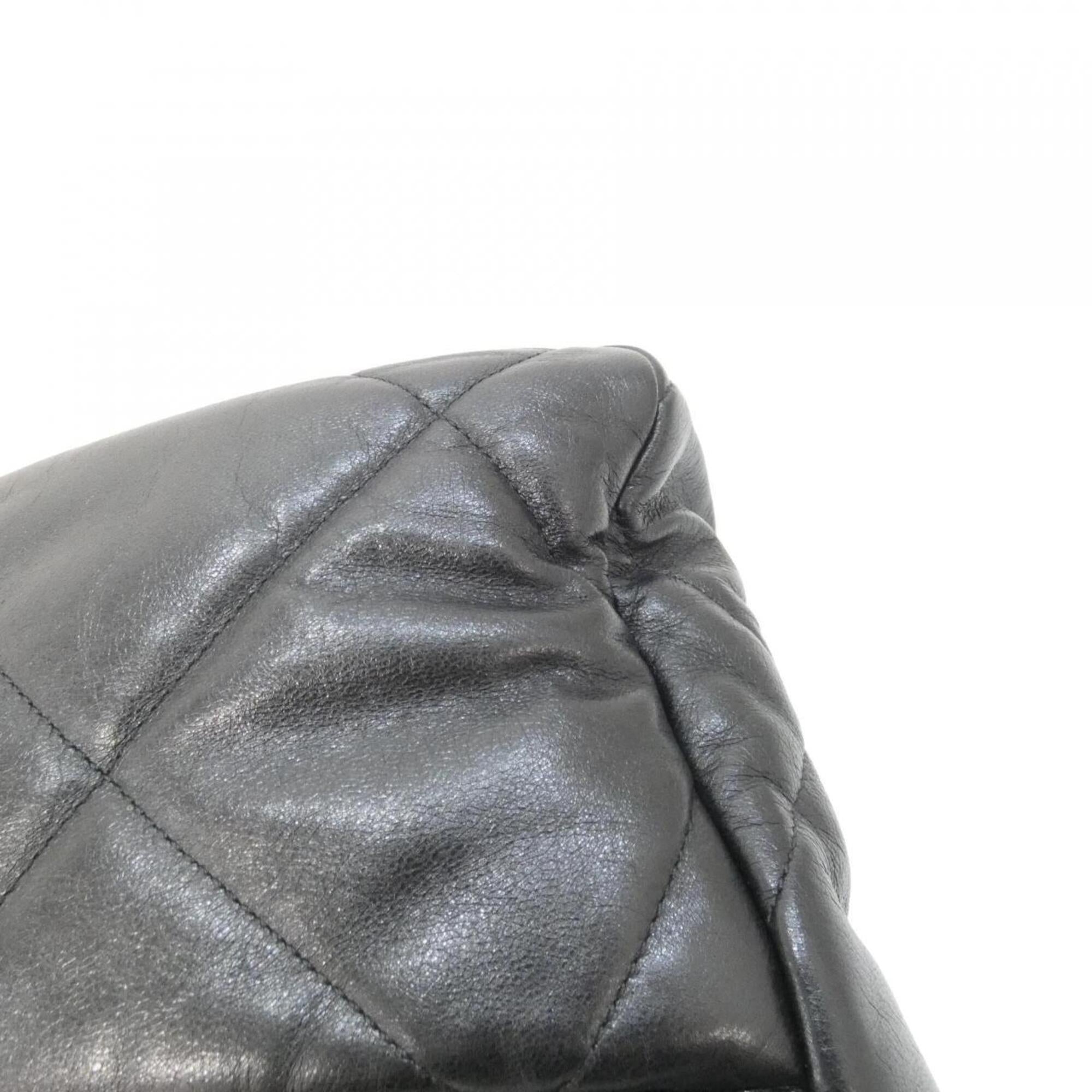 Chanel Black Leather Shoulder Bag (Pre-Owned)