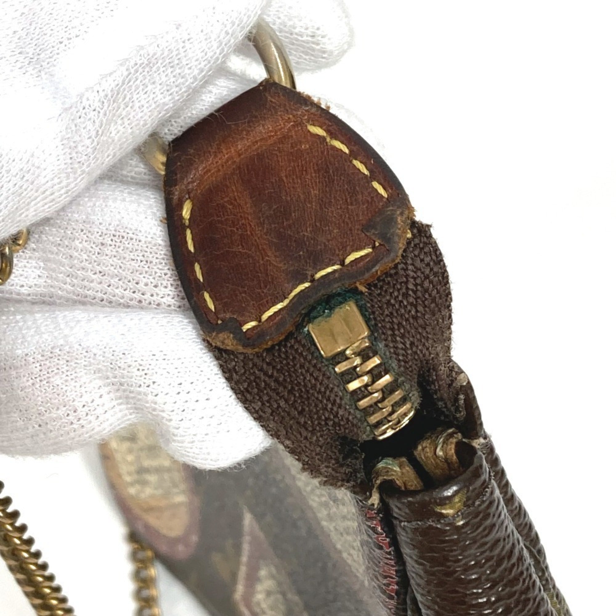 Louis Vuitton Brown Monogram Monogram Handbag Pochette Shoulder Bag (Pre-Owned)