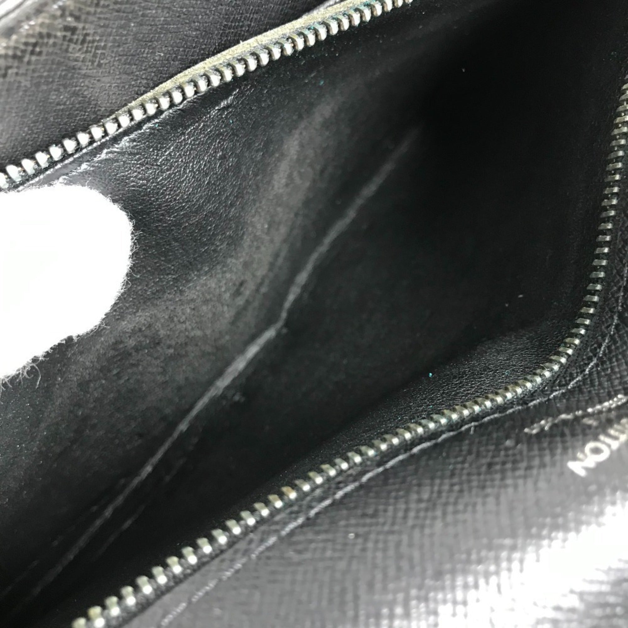 Louis Vuitton Ardoise Black Taiga Leather Clutch Bag Handbag Pouch (Pre-Owned)