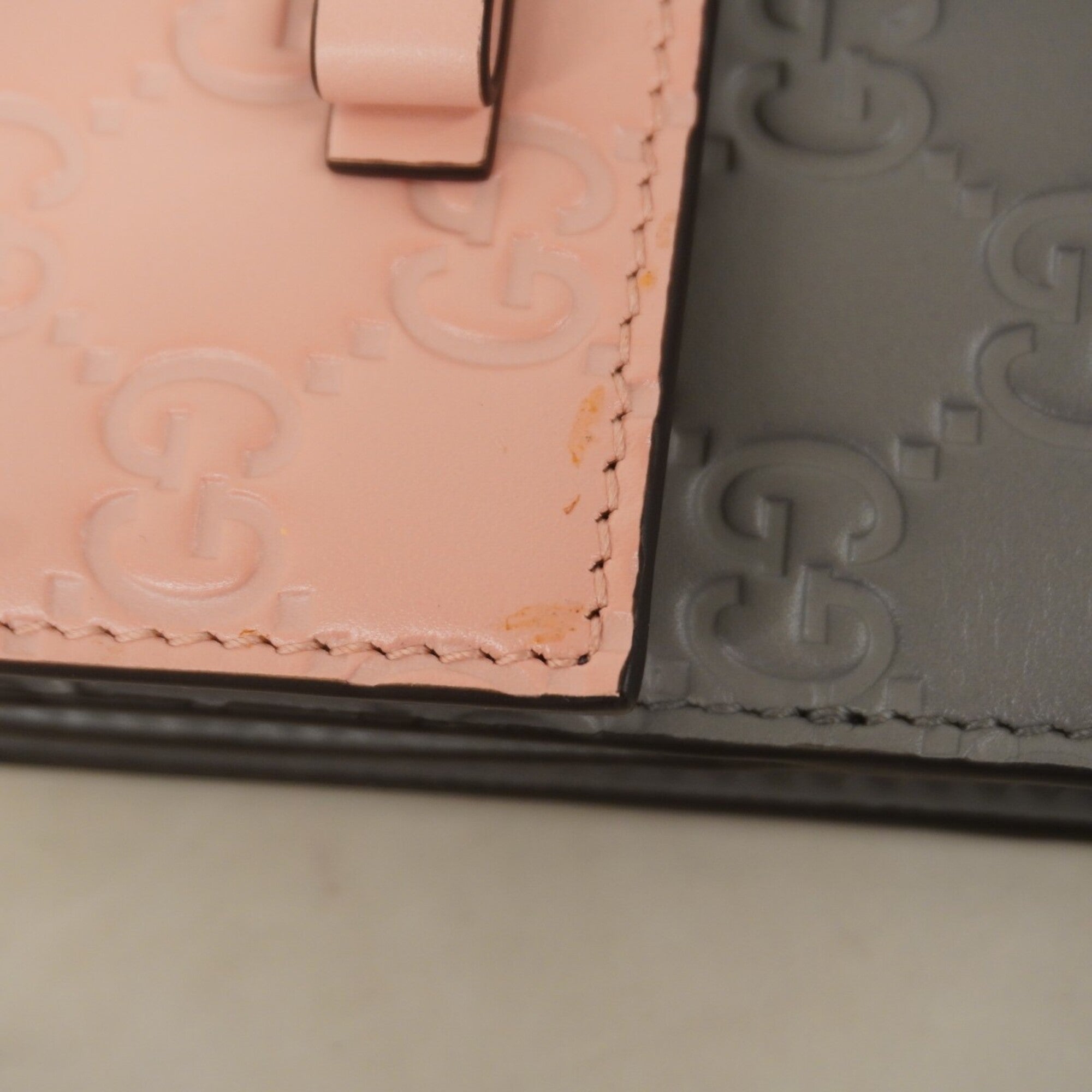 Gucci Gray Pink Leather Wallet (Bi-Fold) (Pre-Owned)