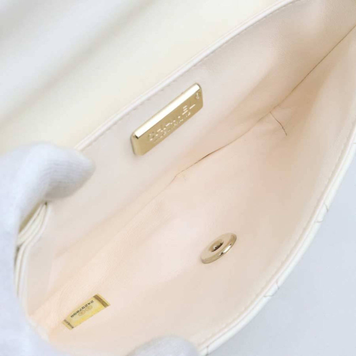 Chanel Off-White Fur Leather Handbag Shoulder Bag (Pre-Owned)