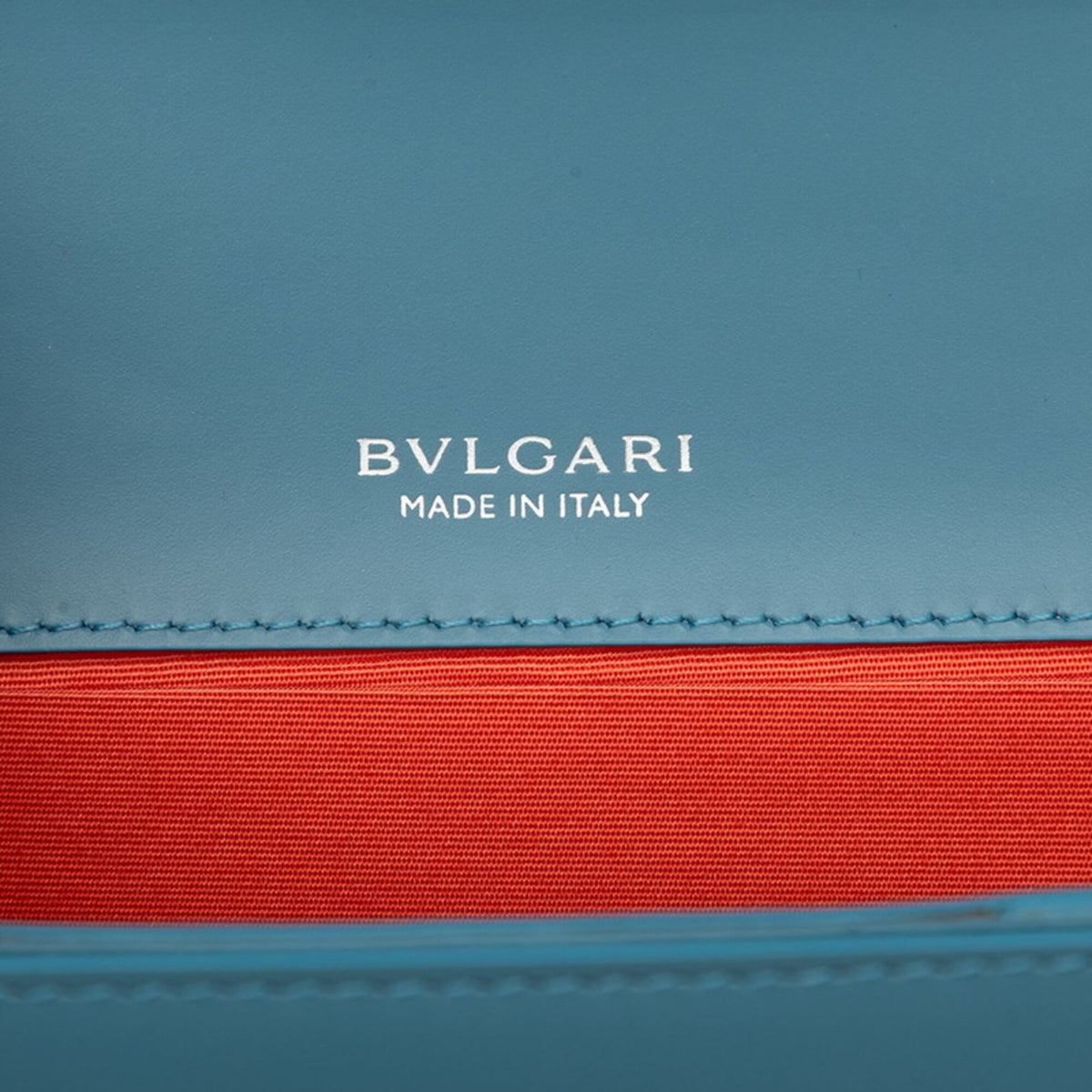 Bvlgari Blue Leather Shoulder Bag (Pre-Owned)