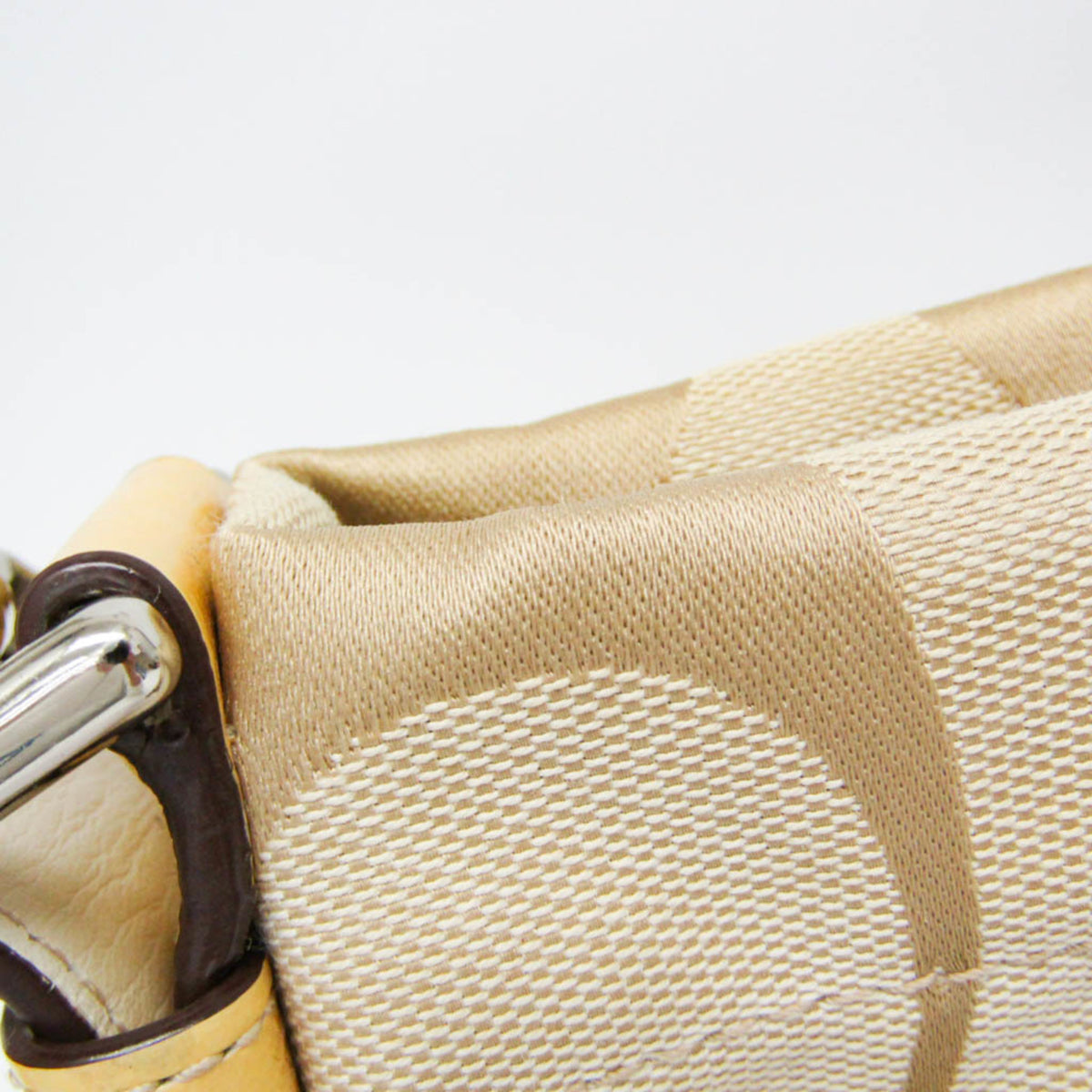 Coach Signature Light Beige Canvas Leather Shoulder Bag (Pre-Owned)