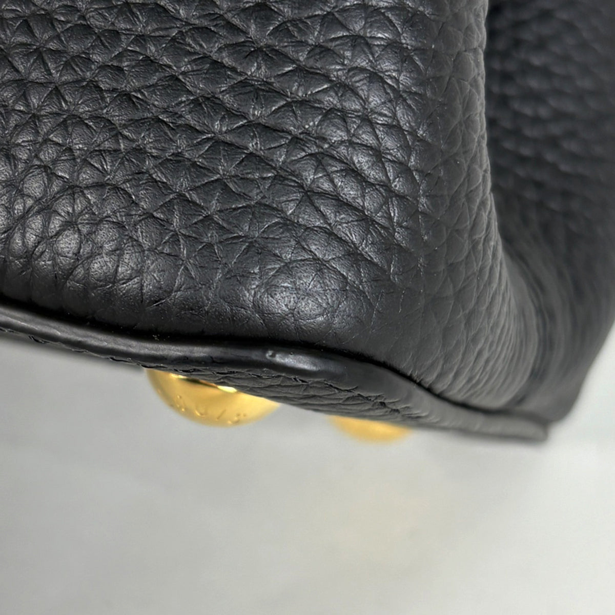 Louis Vuitton Black Noir Leather Handbag Shoulder Bag (Pre-Owned)