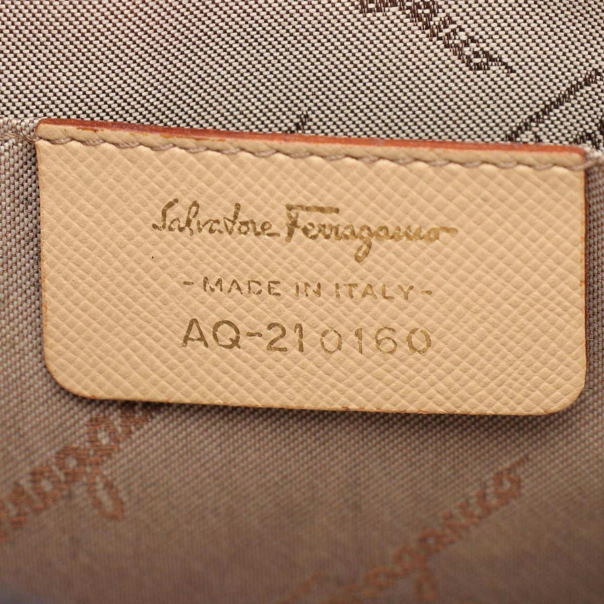 Salvatore Ferragamo Beige Leather Handbag (Pre-Owned)