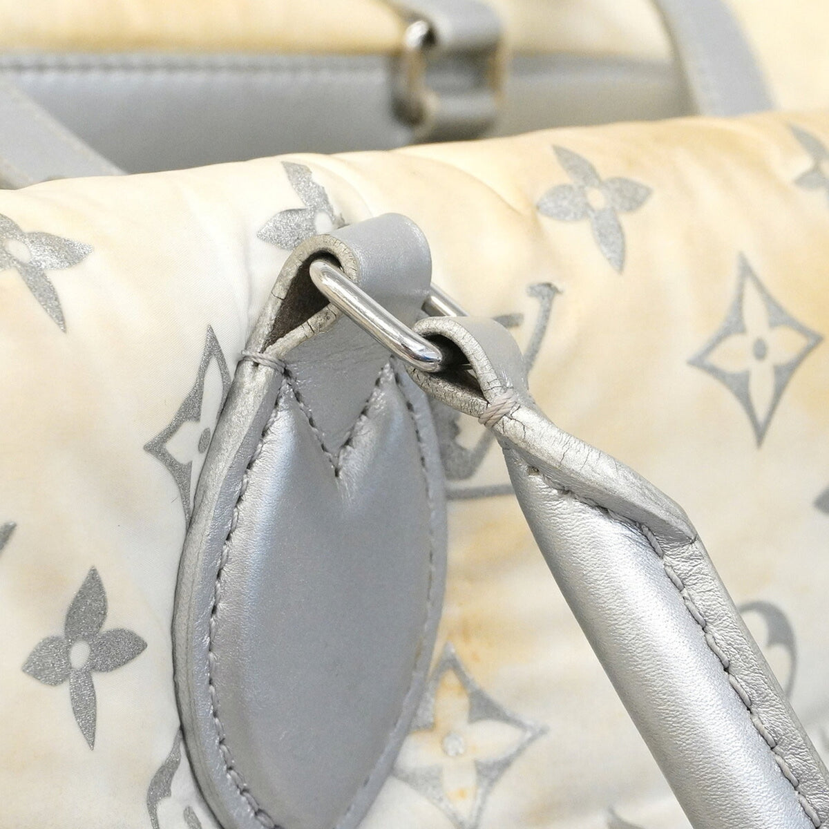 Louis Vuitton Gray Tote Bag (Pre-Owned)