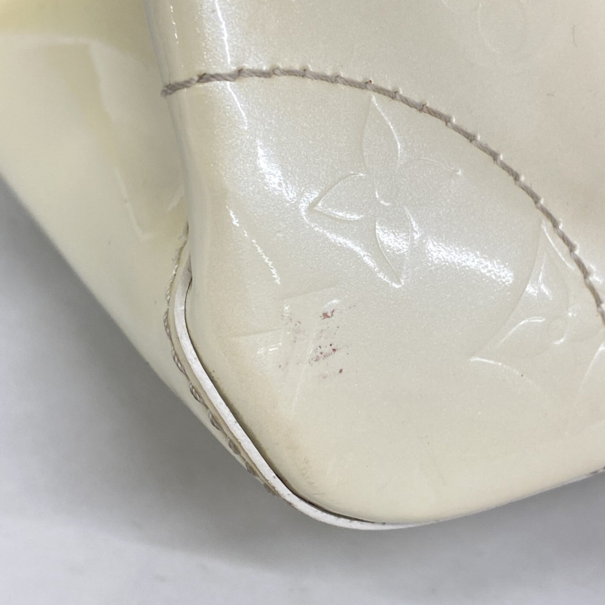 Louis Vuitton Pearl Handbag (Pre-Owned)