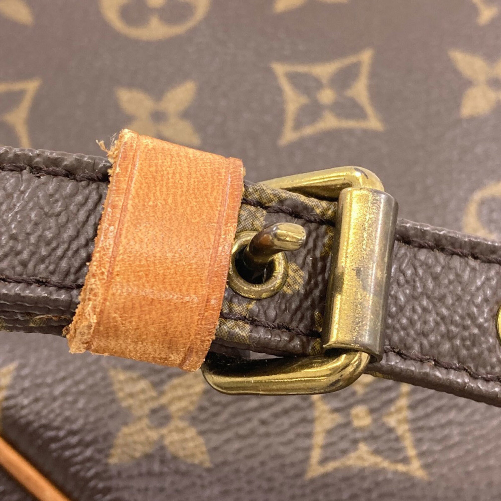 Louis Vuitton Monogram Monogram Monogram Shoulder Bag (Pre-Owned)