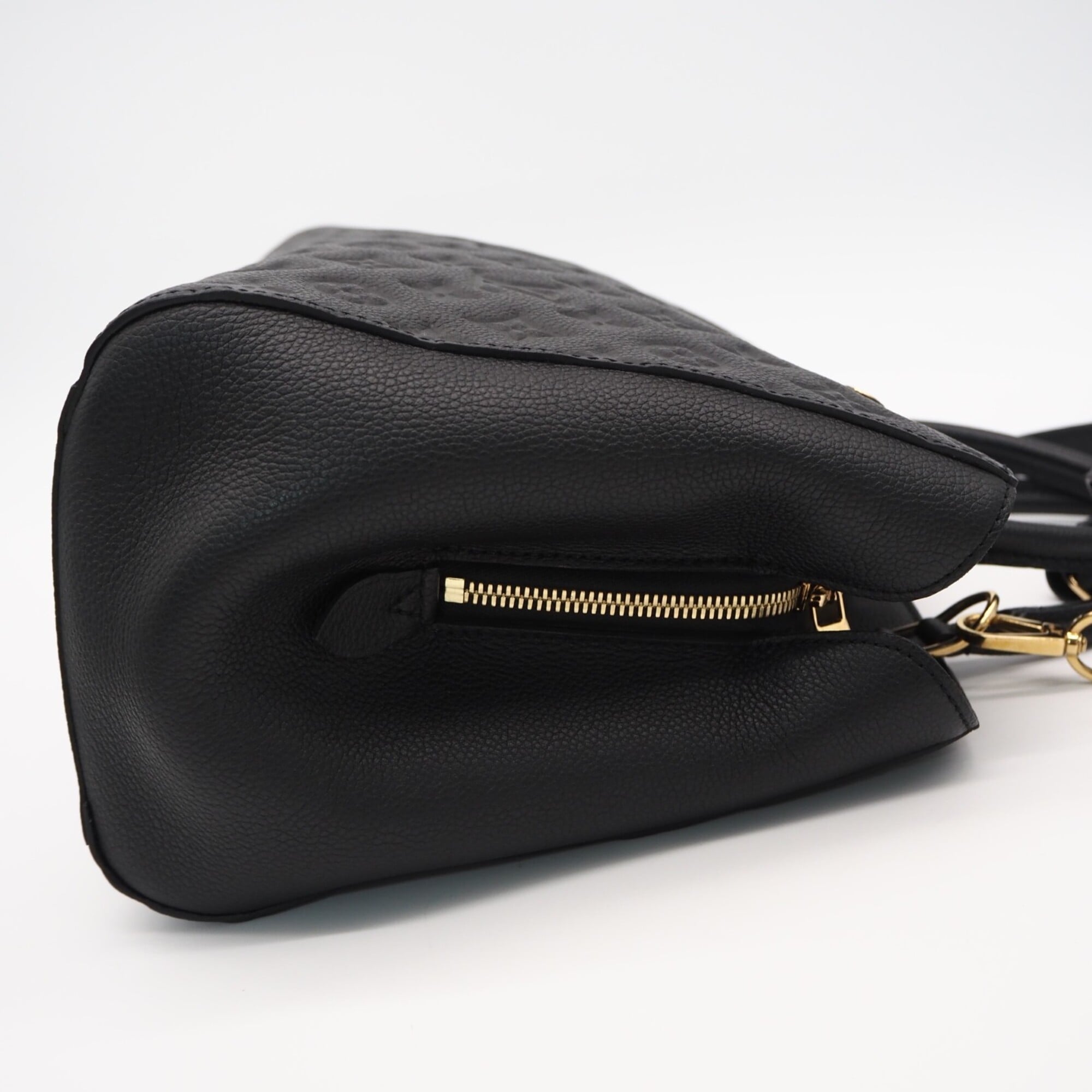 Louis Vuitton Black Leather Handbag Shoulder Bag (Pre-Owned)
