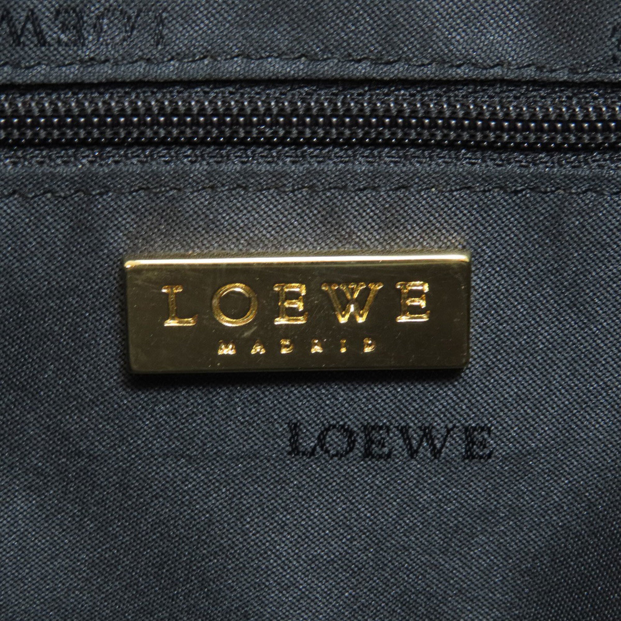 Loewe Black Leather Handbag (Pre-Owned)
