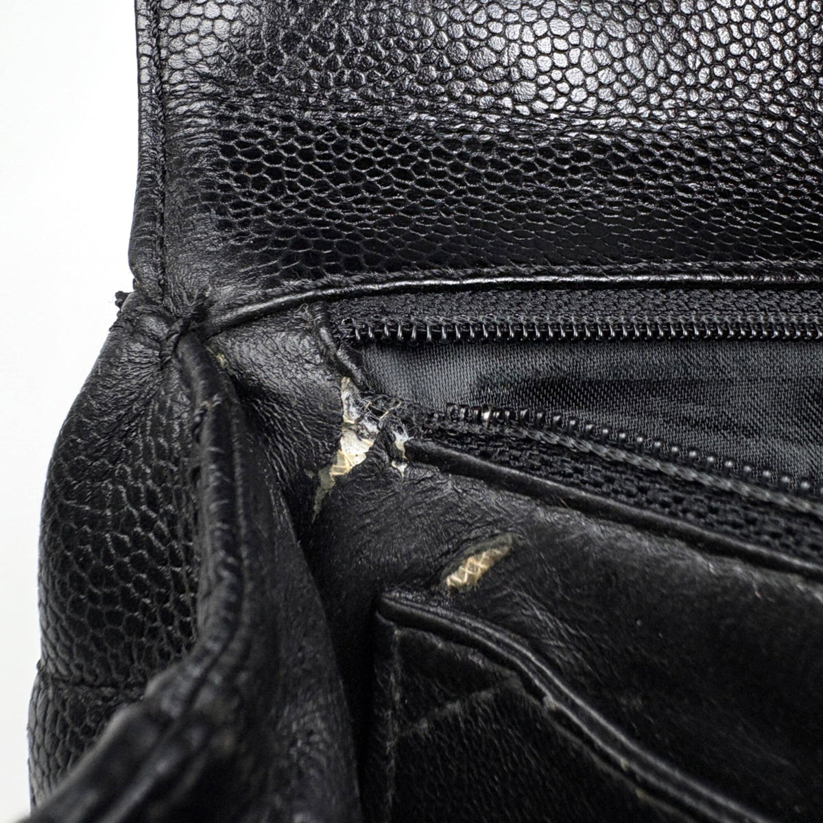 Chanel Matelasse Black Grained Calfskin Handbag (Pre-Owned)