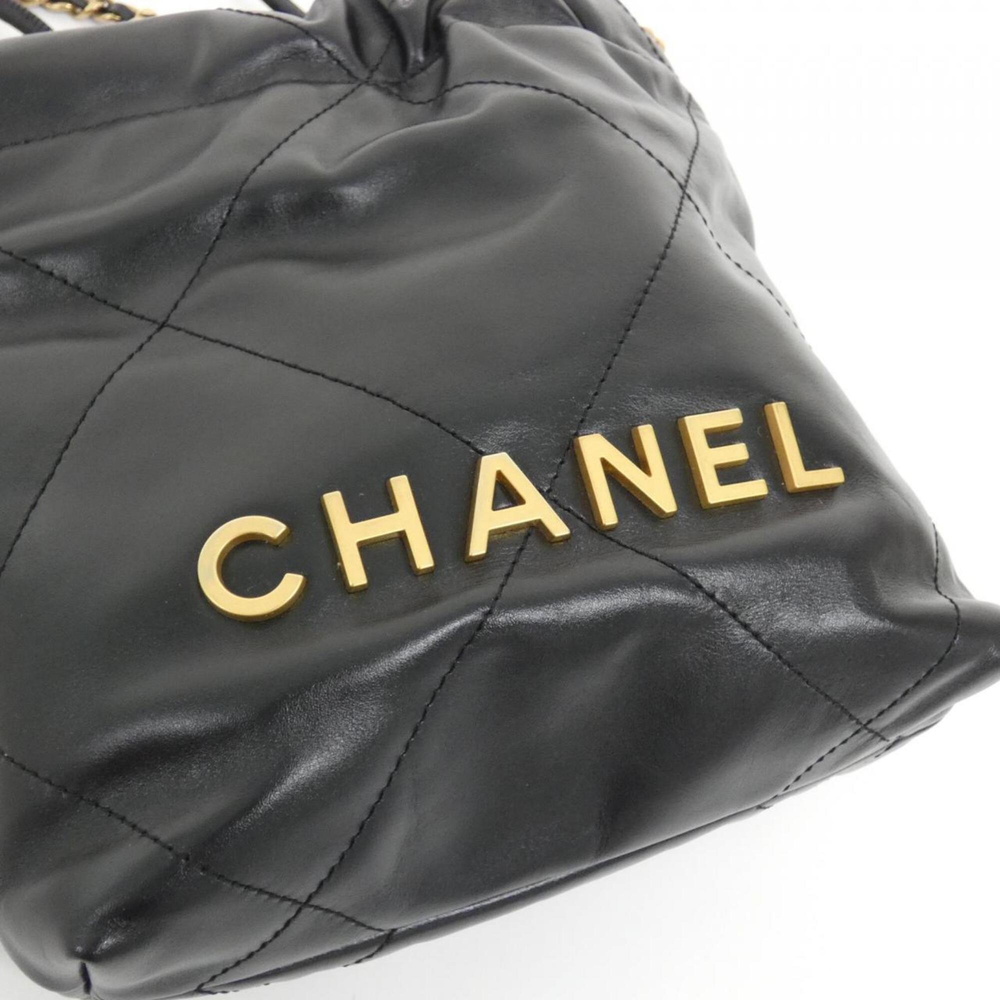 Chanel Black Leather Handbag (Pre-Owned)