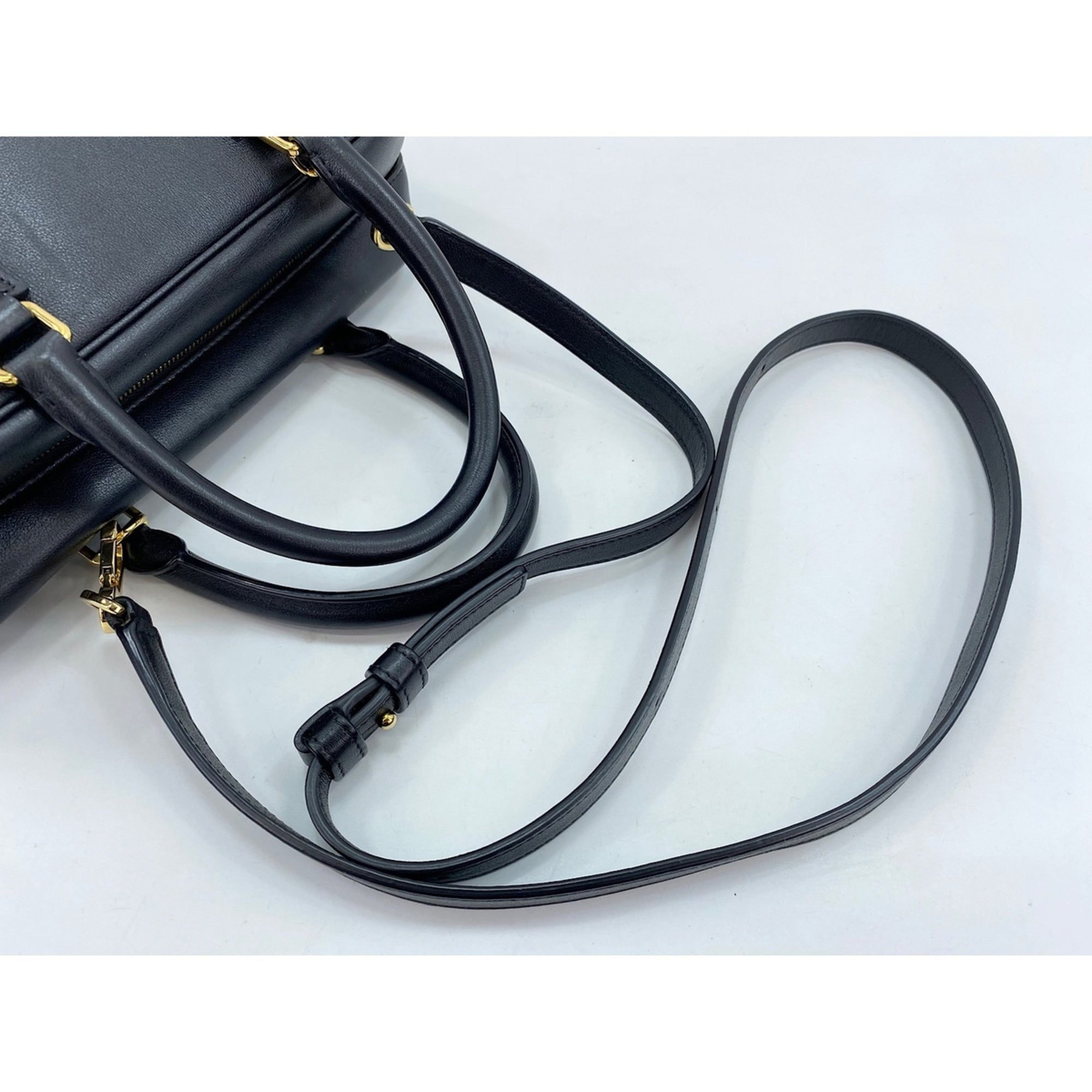 Loewe Black Shoulder Bag (Pre-Owned)