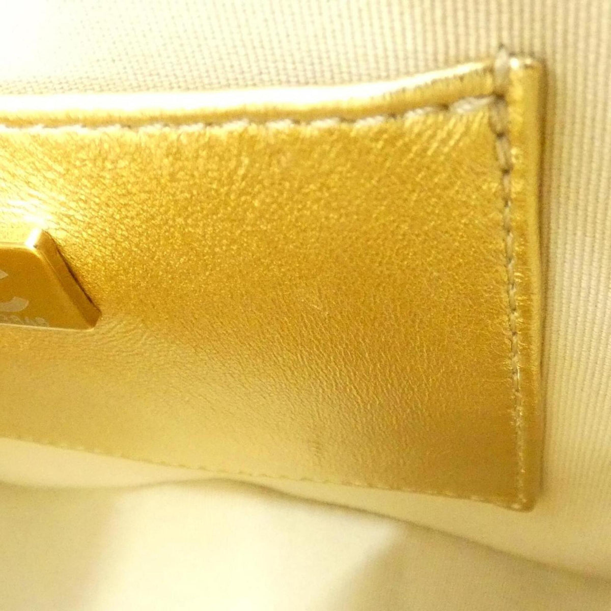 Chanel Gold Shoulder Bag (Pre-Owned)