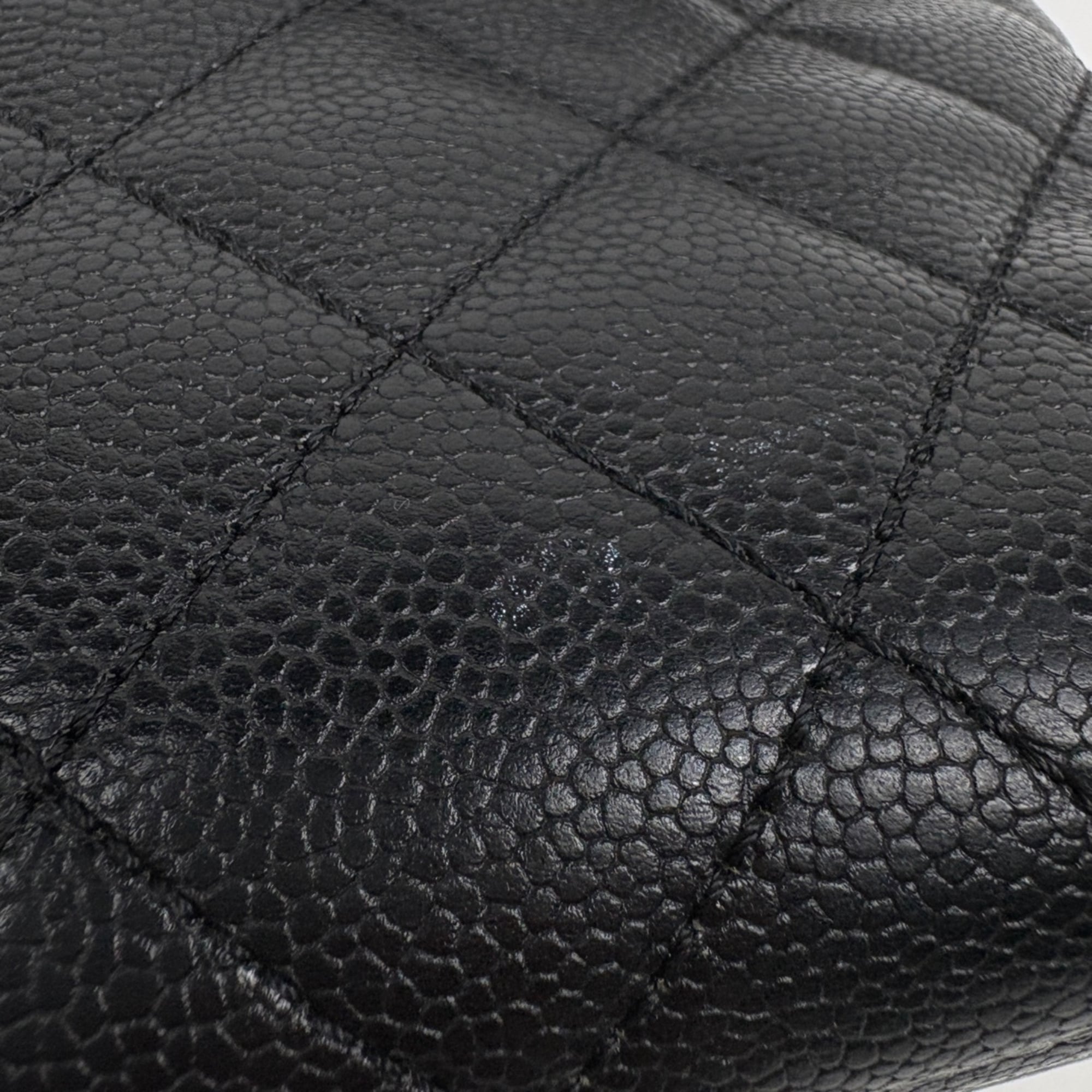Chanel Matelasse Black Grained Calfskin Handbag (Pre-Owned)