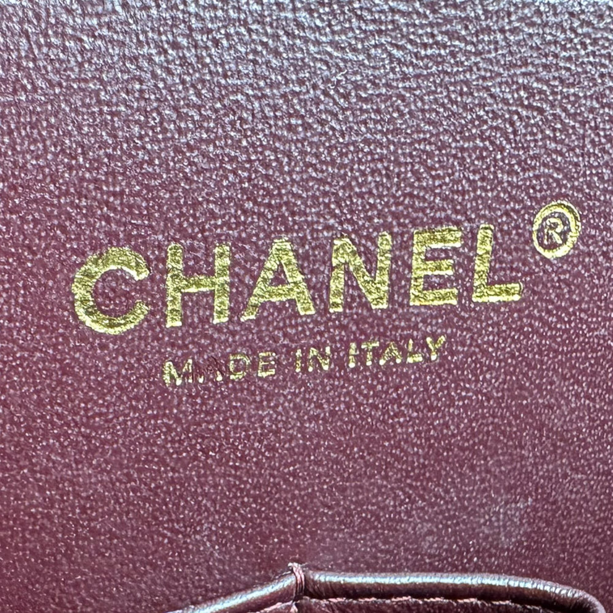 Chanel Black Leather Shoulder Bag (Pre-Owned)