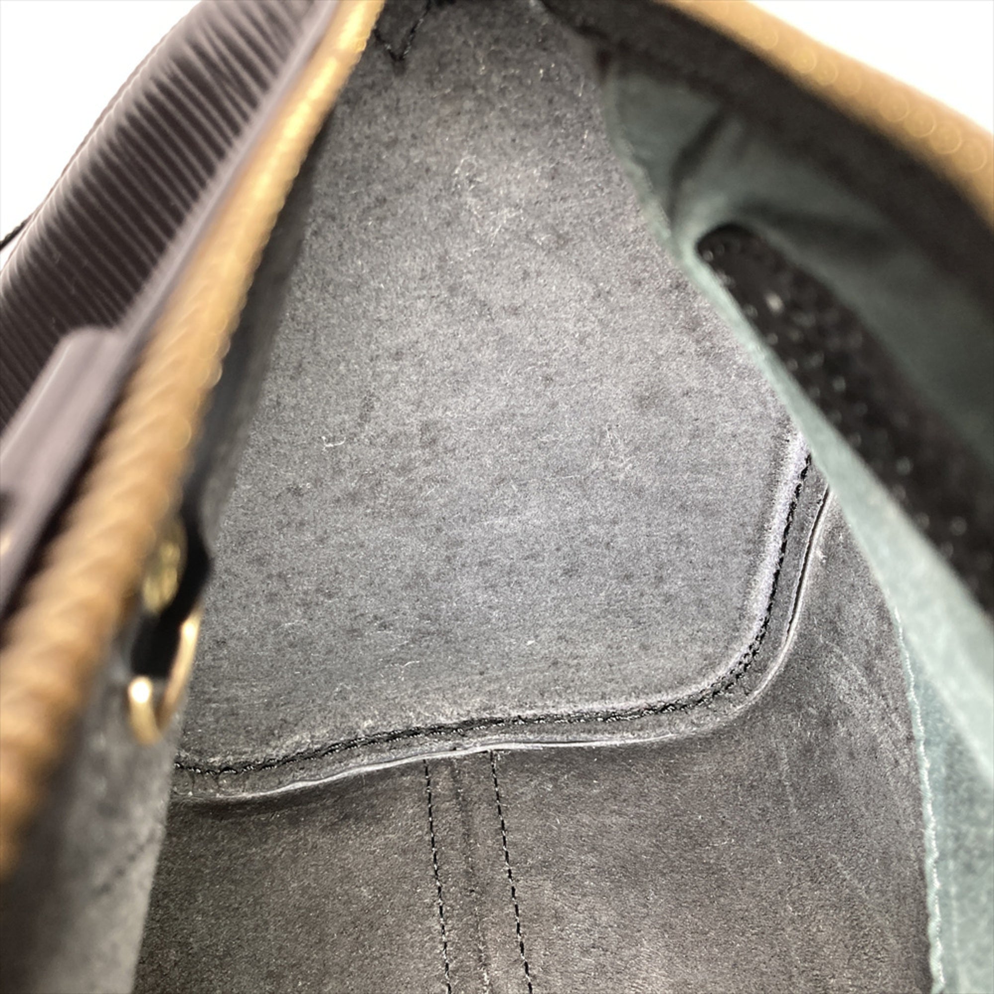 Louis Vuitton Black Noir Epi Leather Handbag (Pre-Owned)