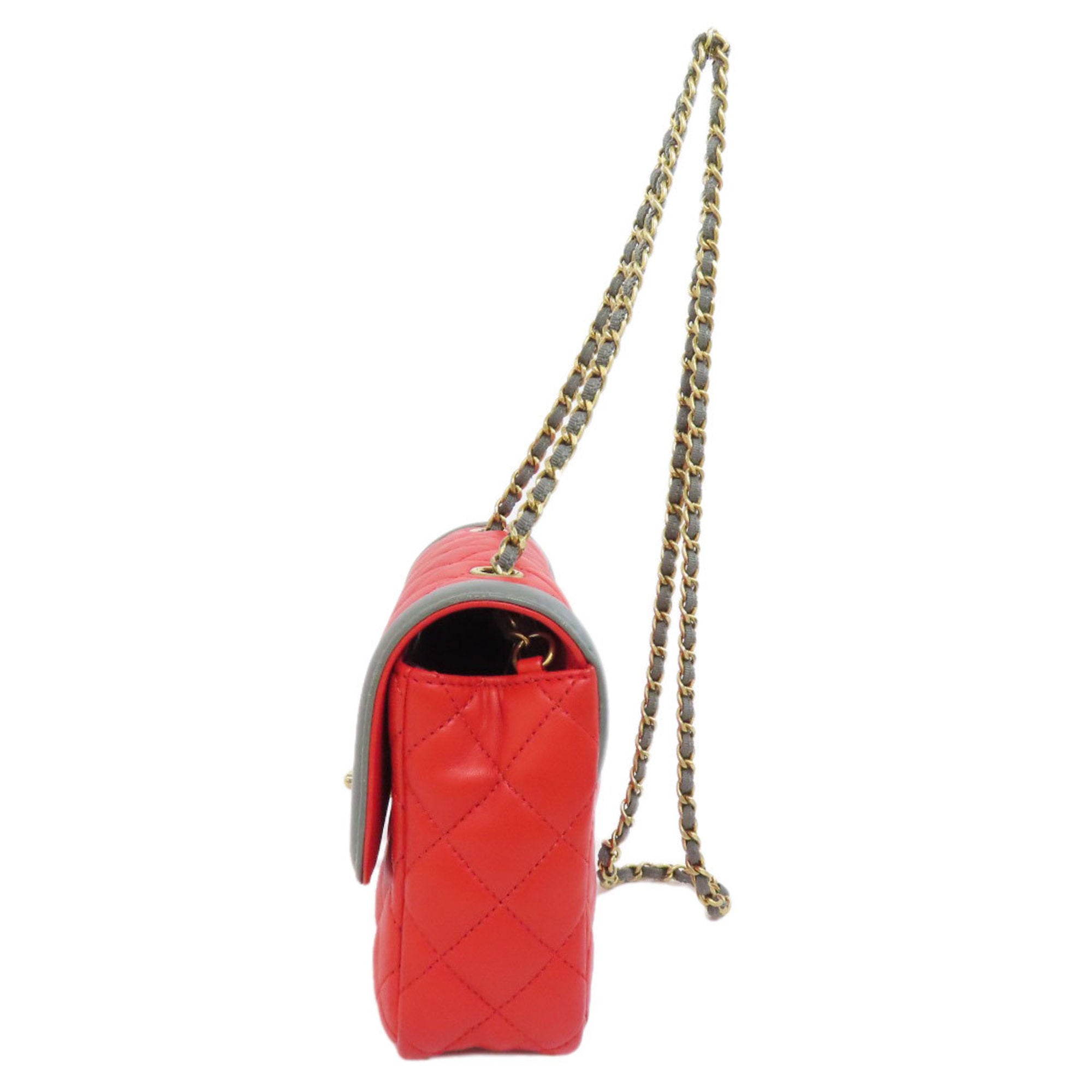 Chanel Gray Red Color Leather Shoulder Bag (Pre-Owned)