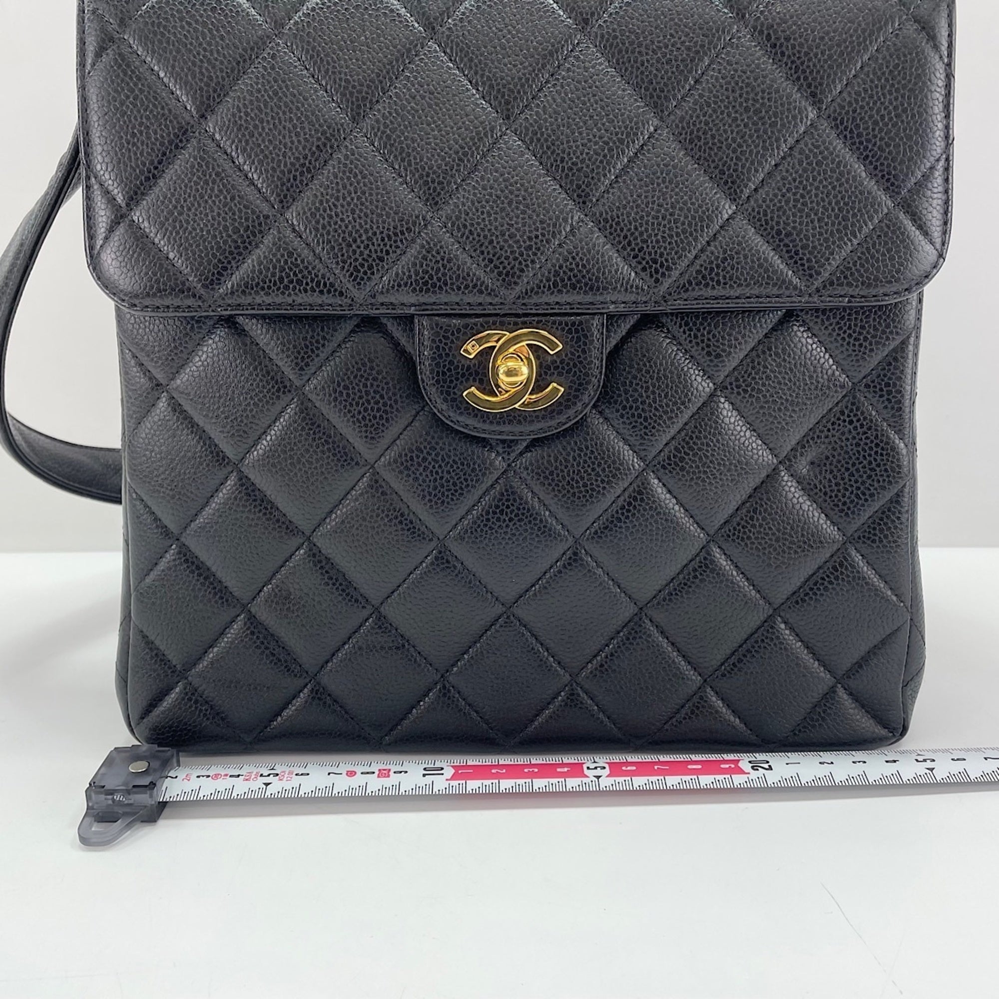 Chanel Black Shoulder Bag (Pre-Owned)