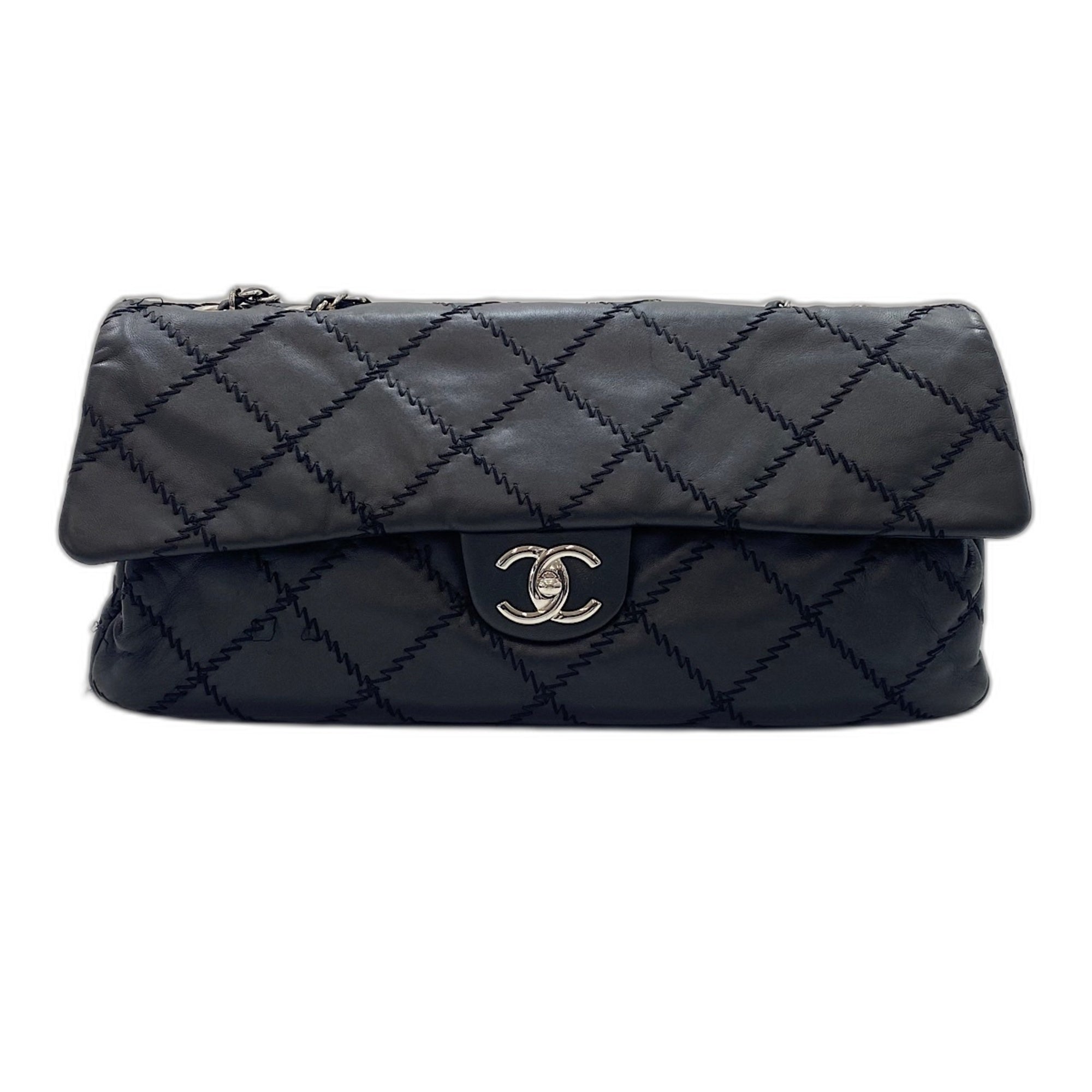 Chanel Black Shoulder Bag (Pre-Owned)