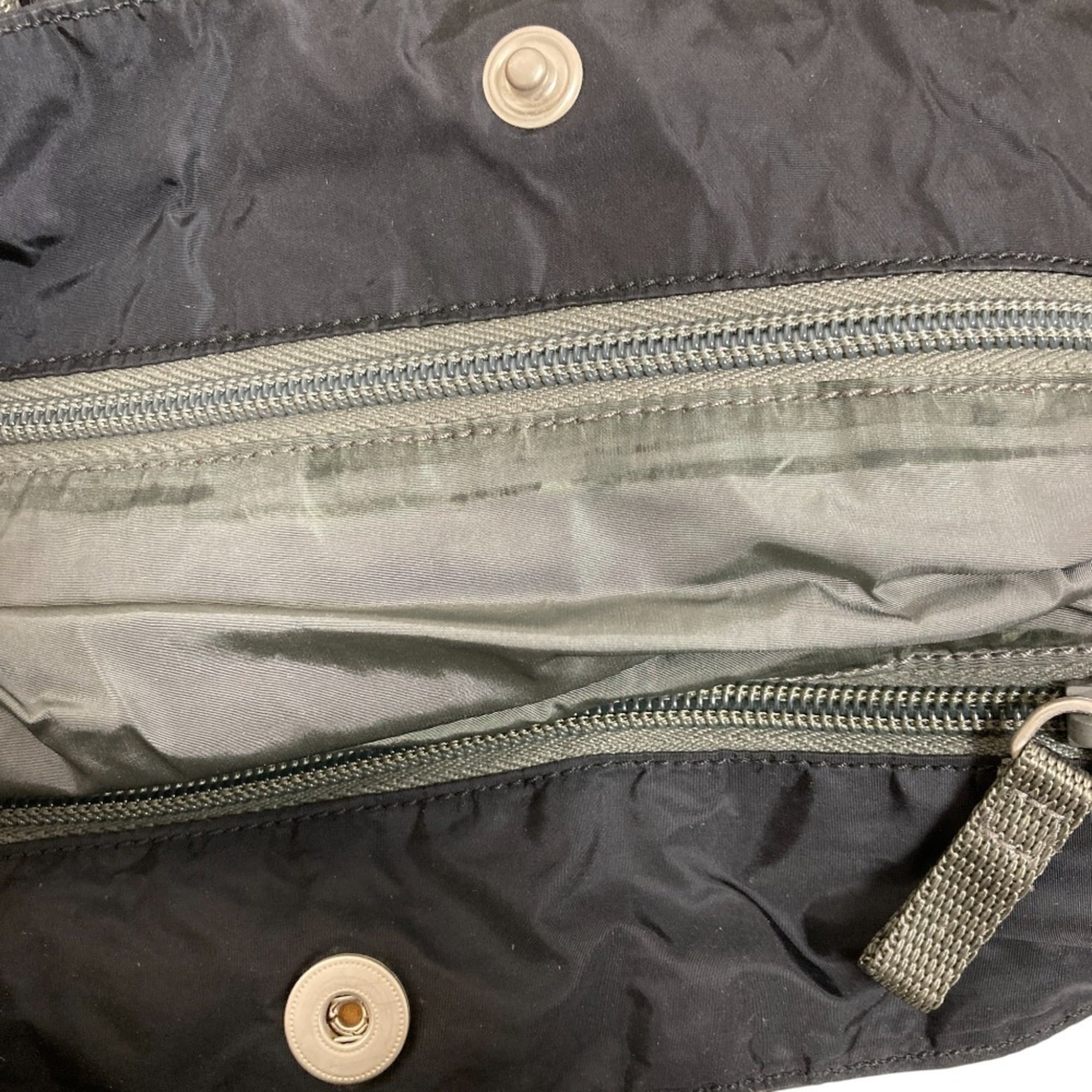 Prada Black Nylon Tote Bag (Pre-Owned)